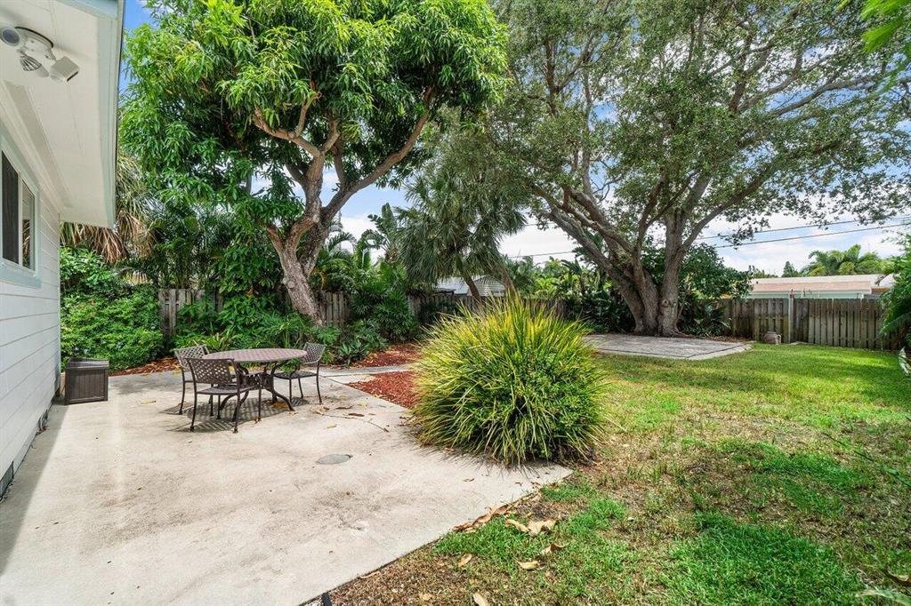 LAKE WORTH TOWN OF - Residential