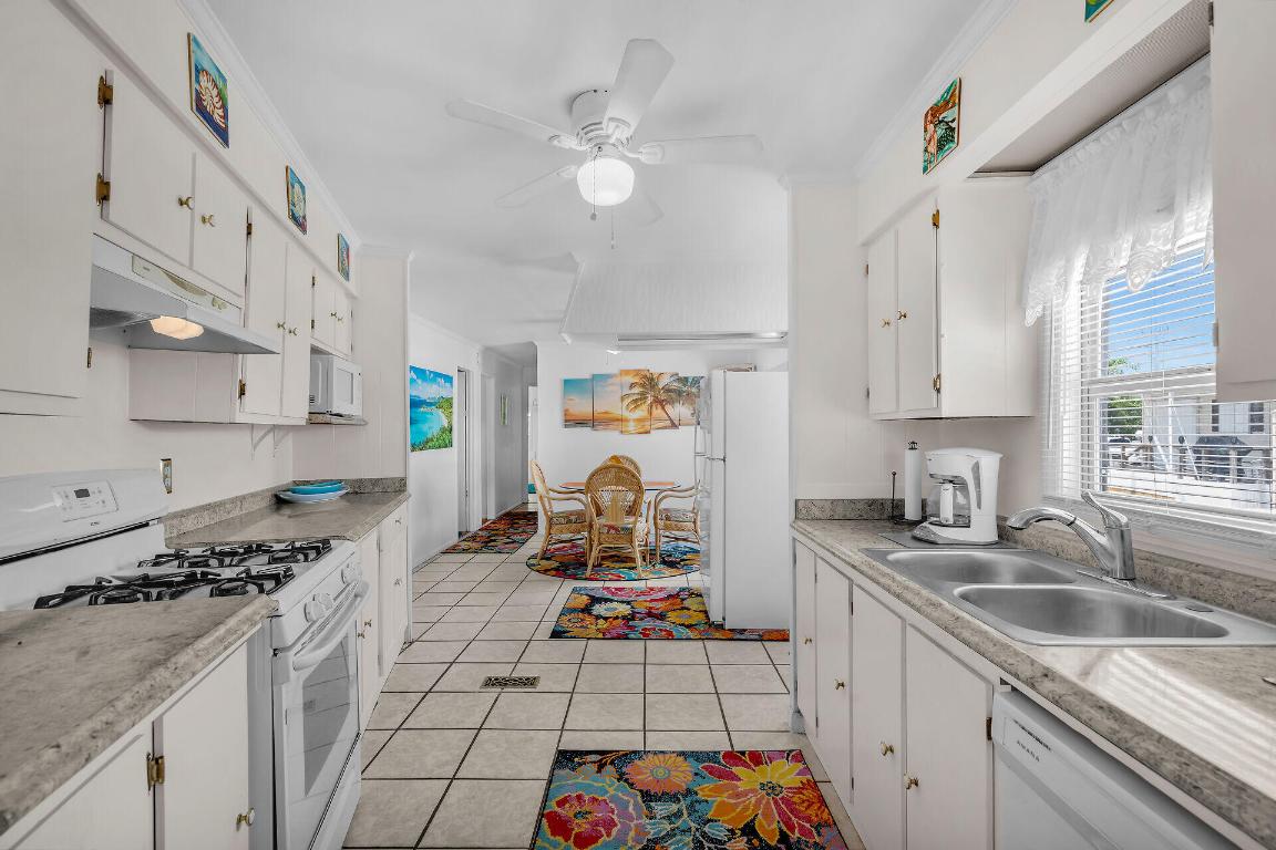 1361 Overseas Highway B1