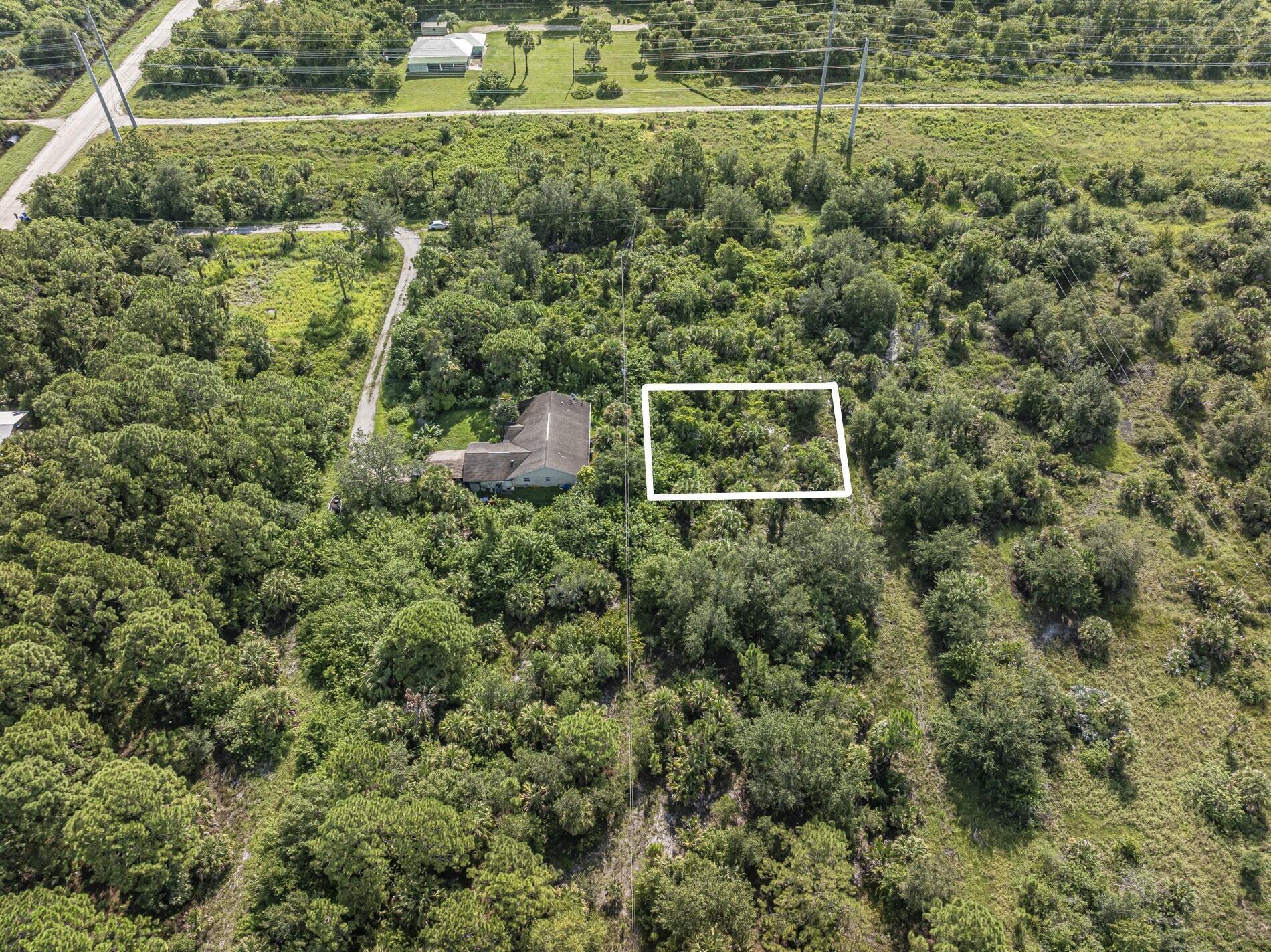 VERO TROPICAL GARDENS UNI - Land