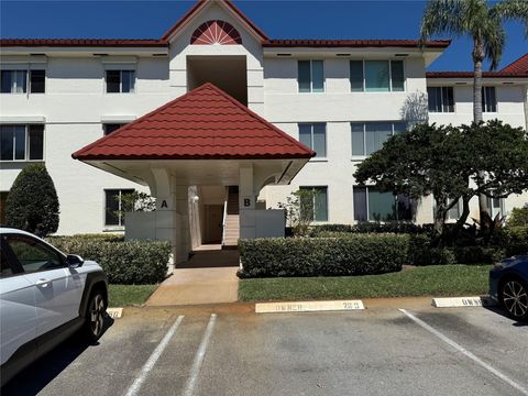 110 Half Moon Cir A1 Hypoluxo FL 33462