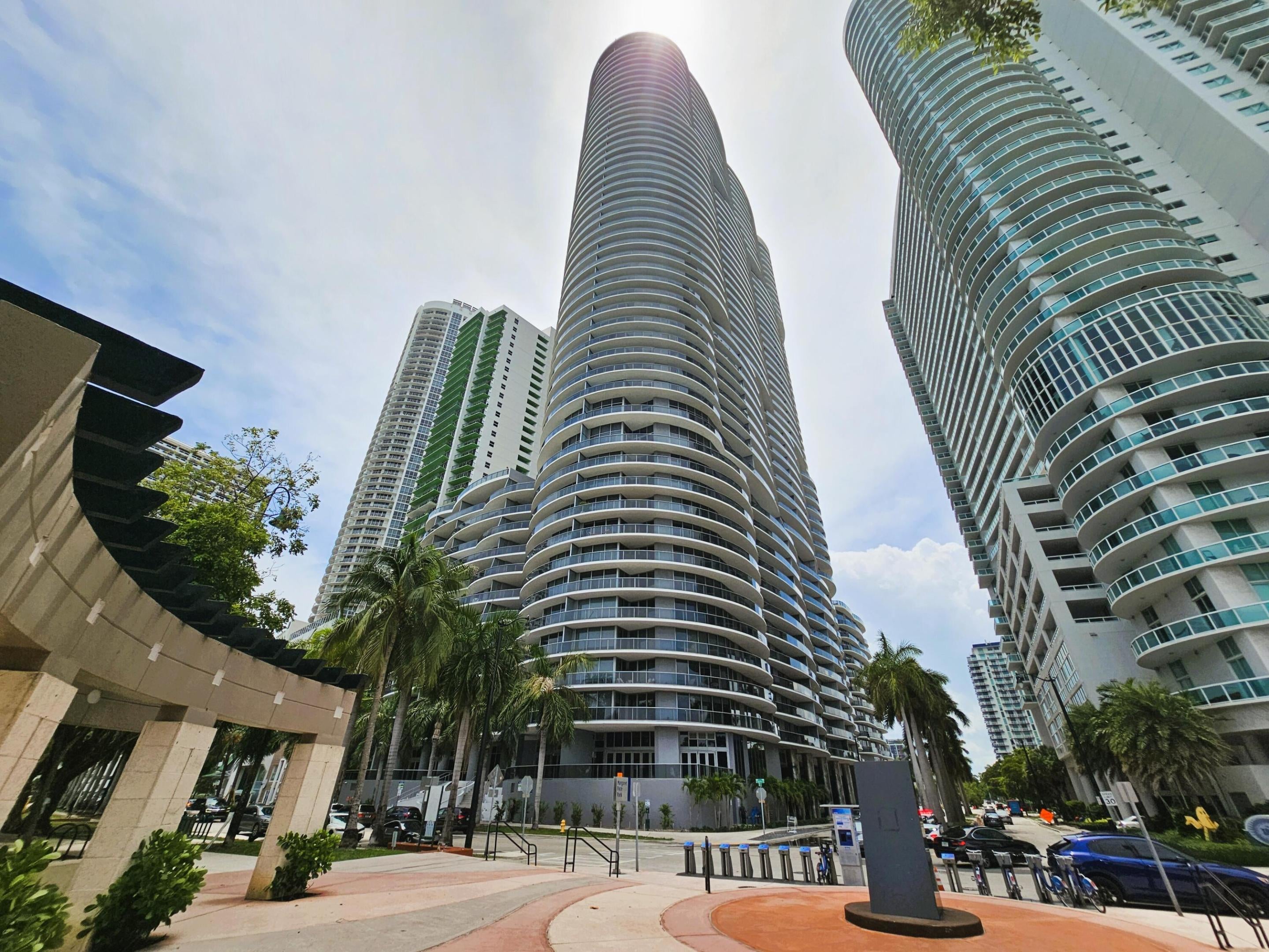 View photos, virtual tours, details... 488 NE 18th Street Apt 3508