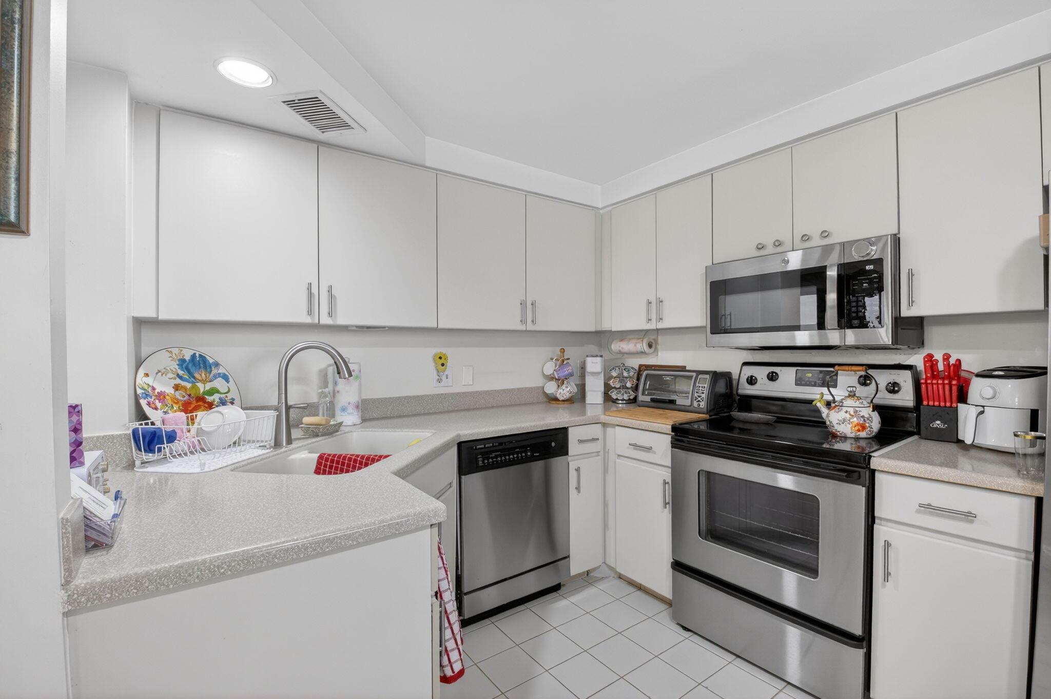 GLENEAGLES CONDO II - Residential