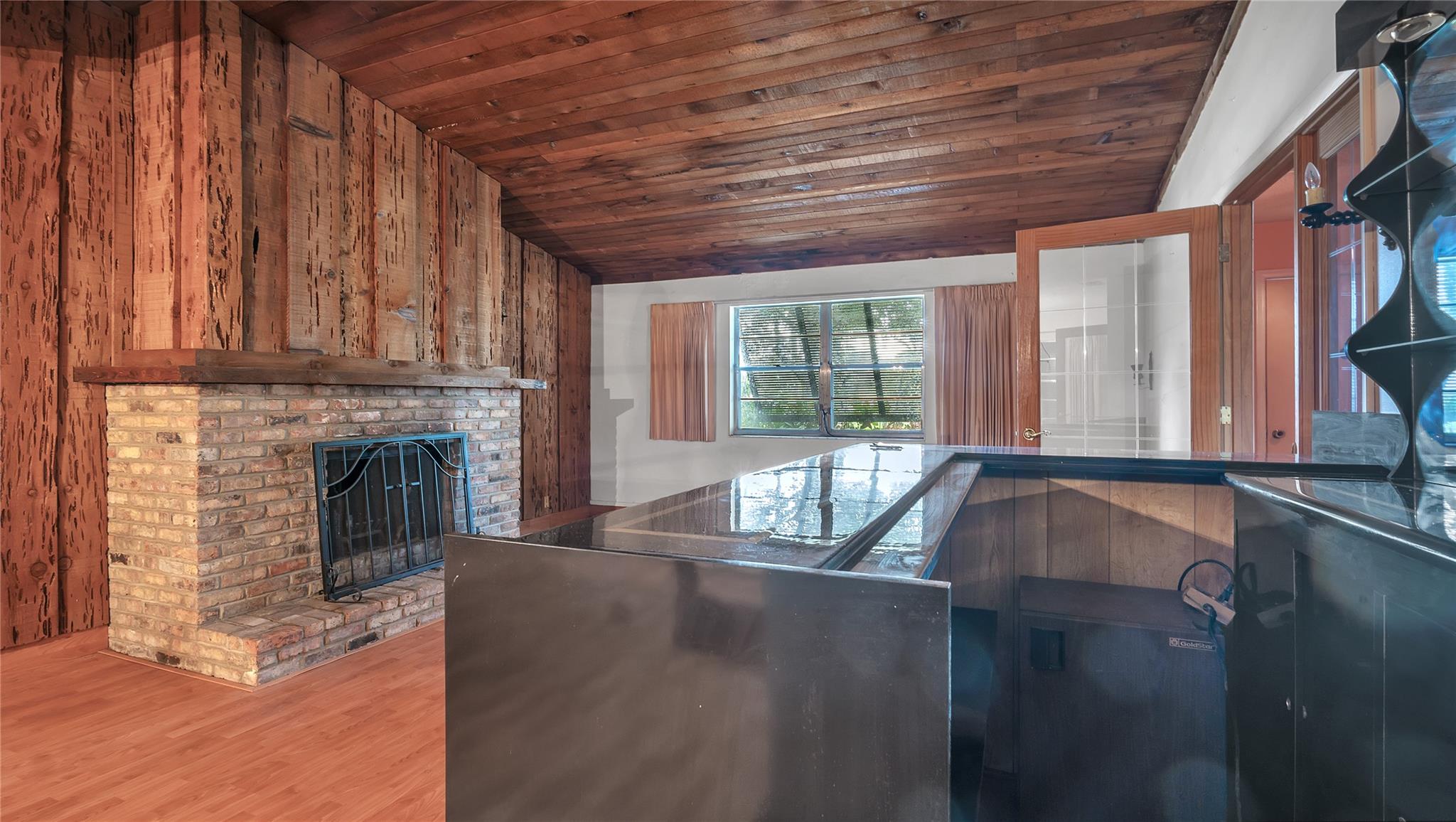 Burnham Woods 93-32 B - Residential
