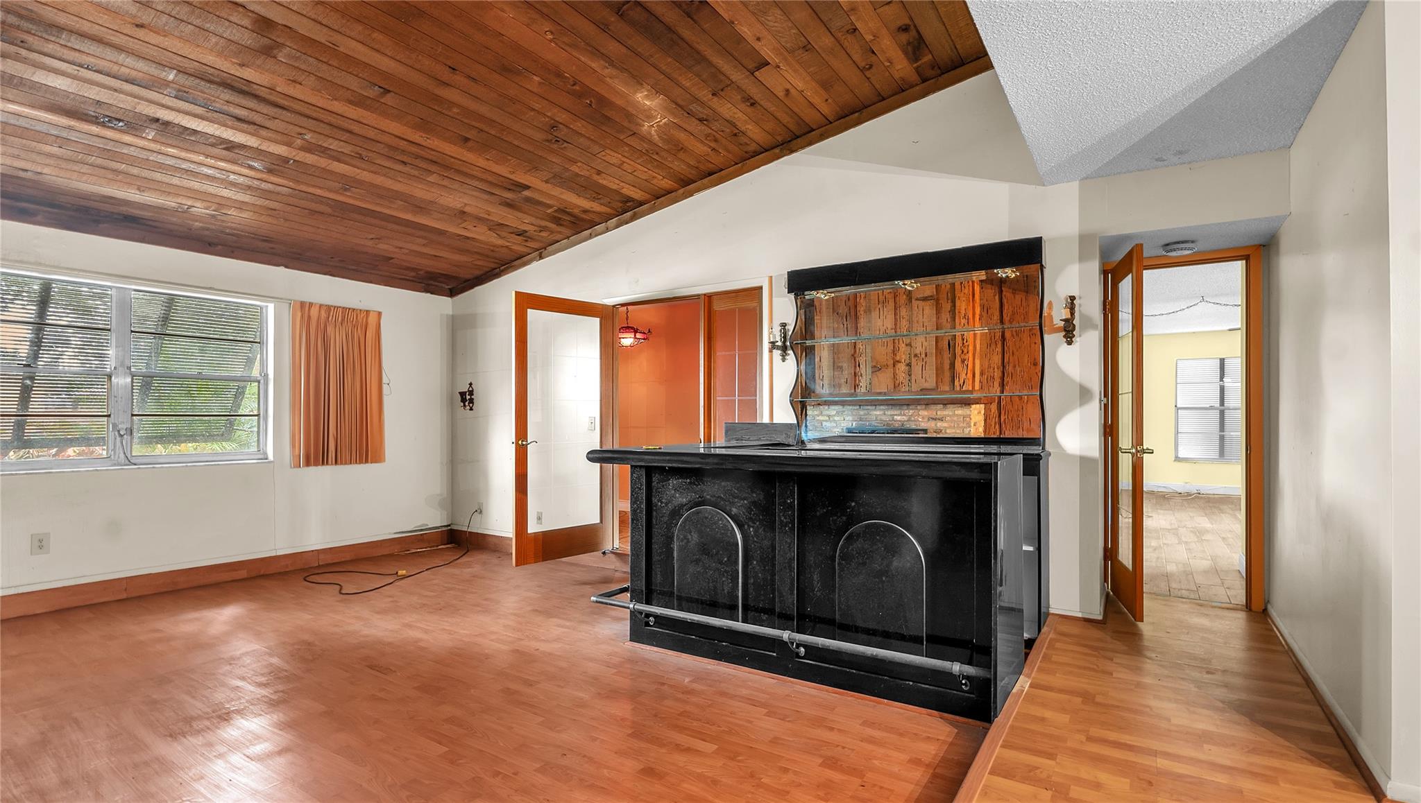 Burnham Woods 93-32 B - Residential