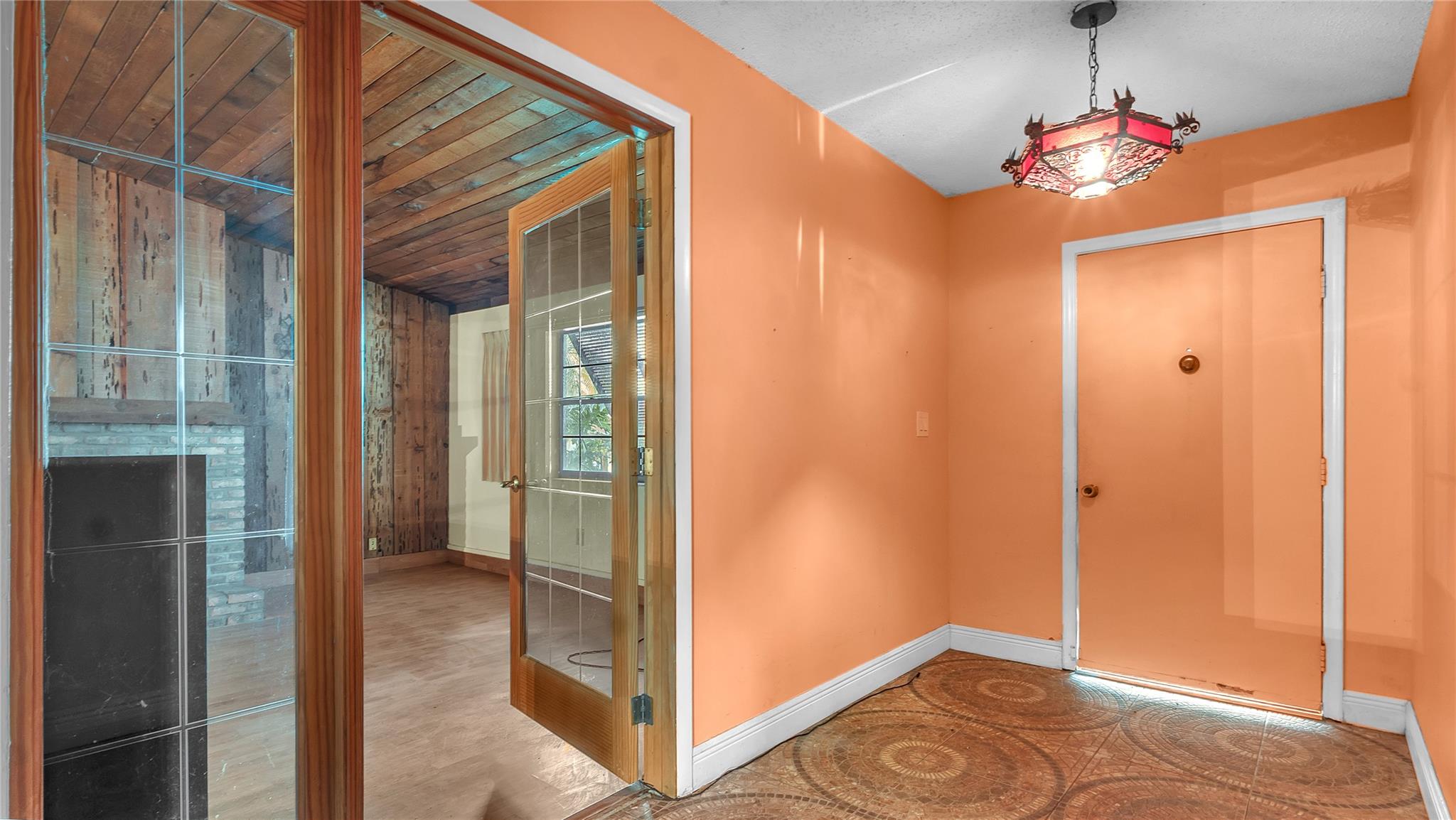 Burnham Woods 93-32 B - Residential