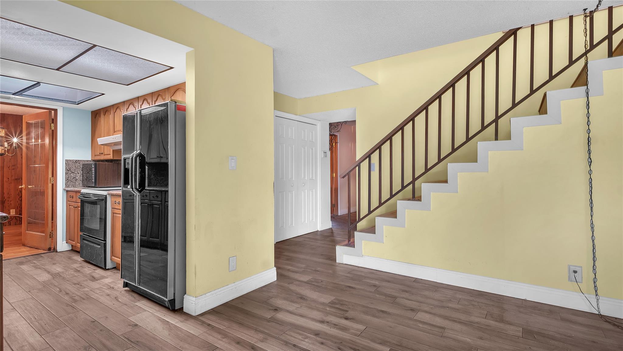 Burnham Woods 93-32 B - Residential