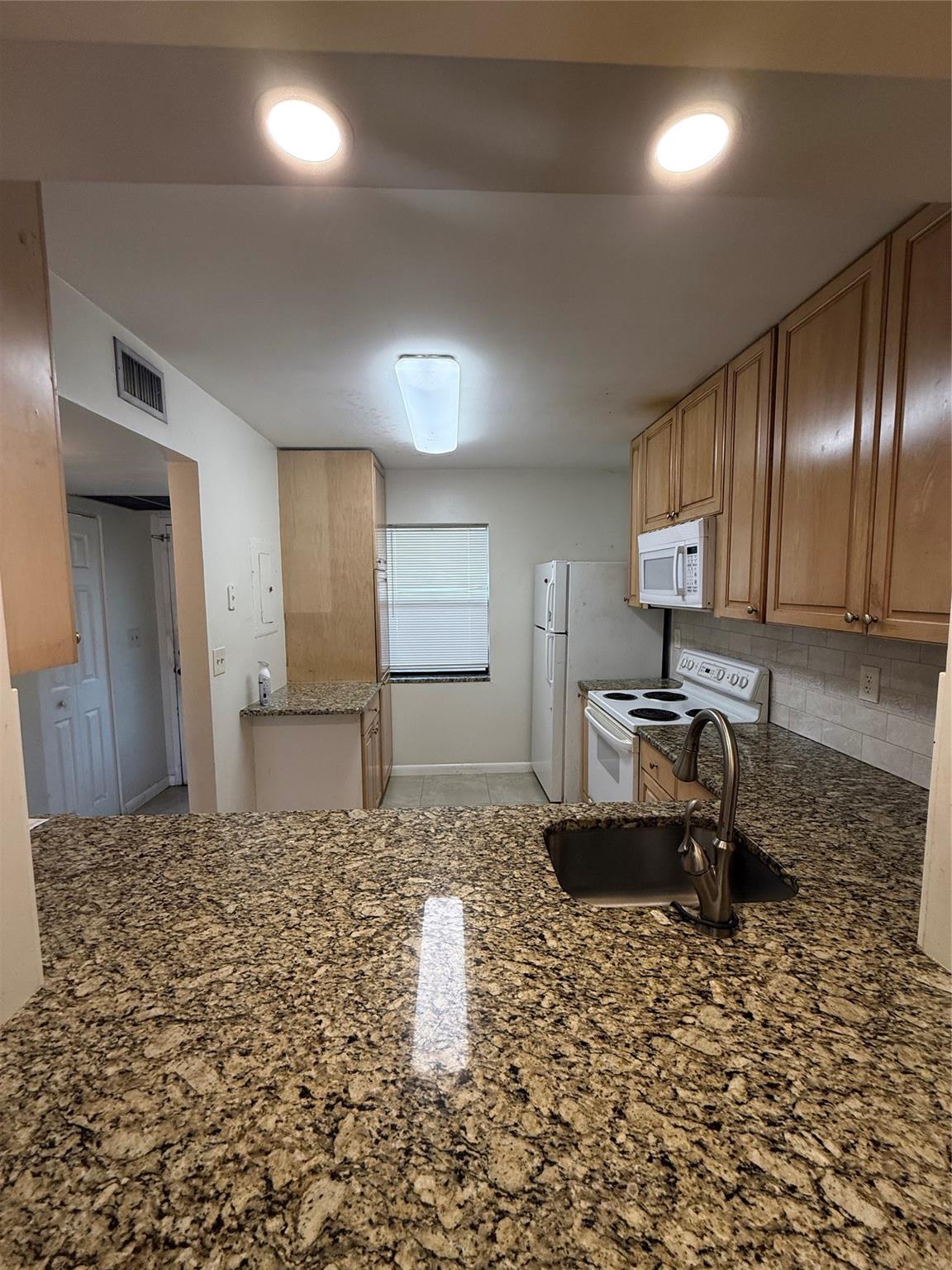 huge condo 2/2 converted to 2/2 and a loft ,stunning water view resort style amenities ,township offers multiple swimming pools, full size gym,sauna,jakuzzi ,clubhouse and much more, the unit is very large with many updates ,washer/dryer in the unit ,laminate flooring ,good schools ,minutes to turnpike, must see.
