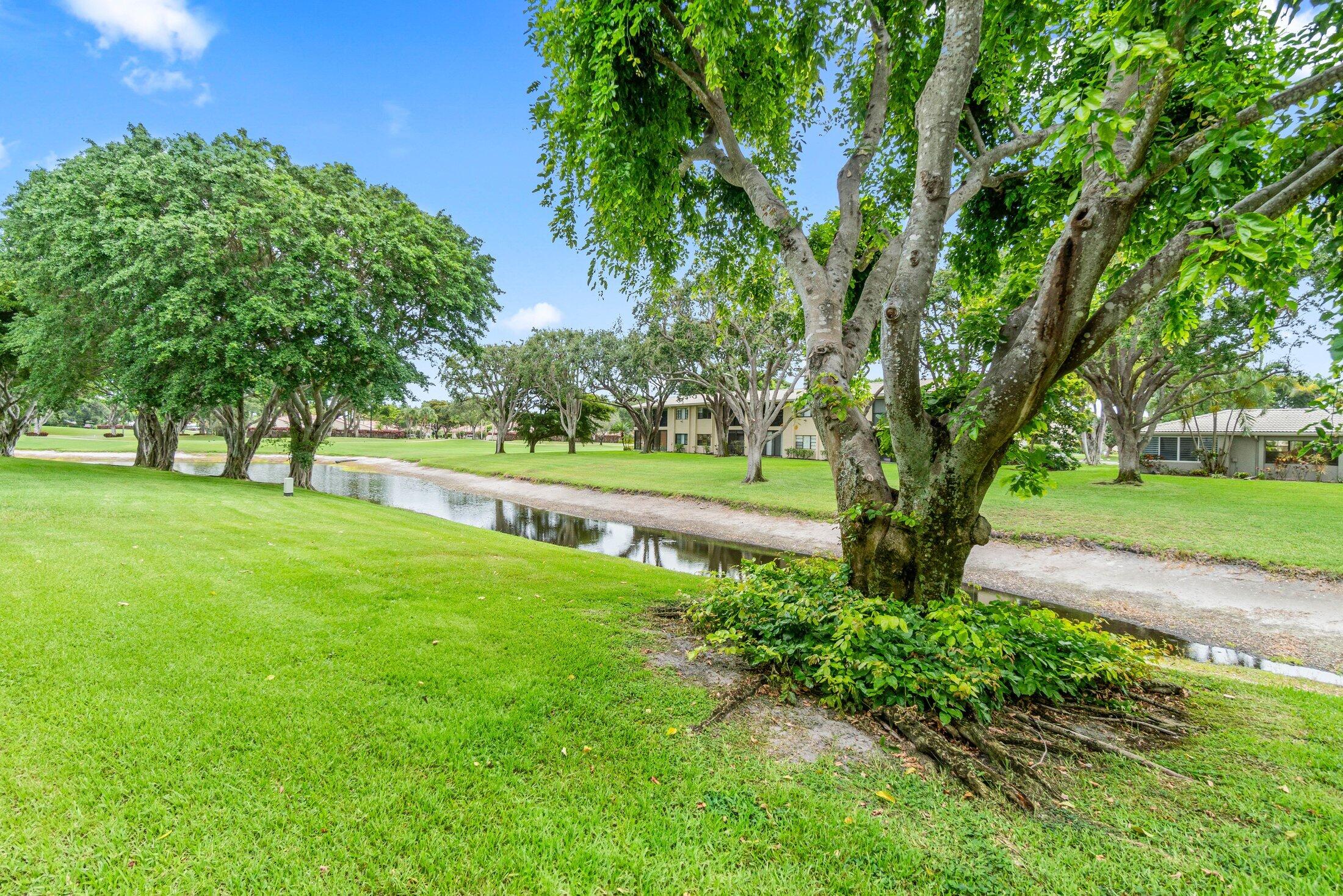 STRATFORD AT HUNTERS RUN CONDO - Residential