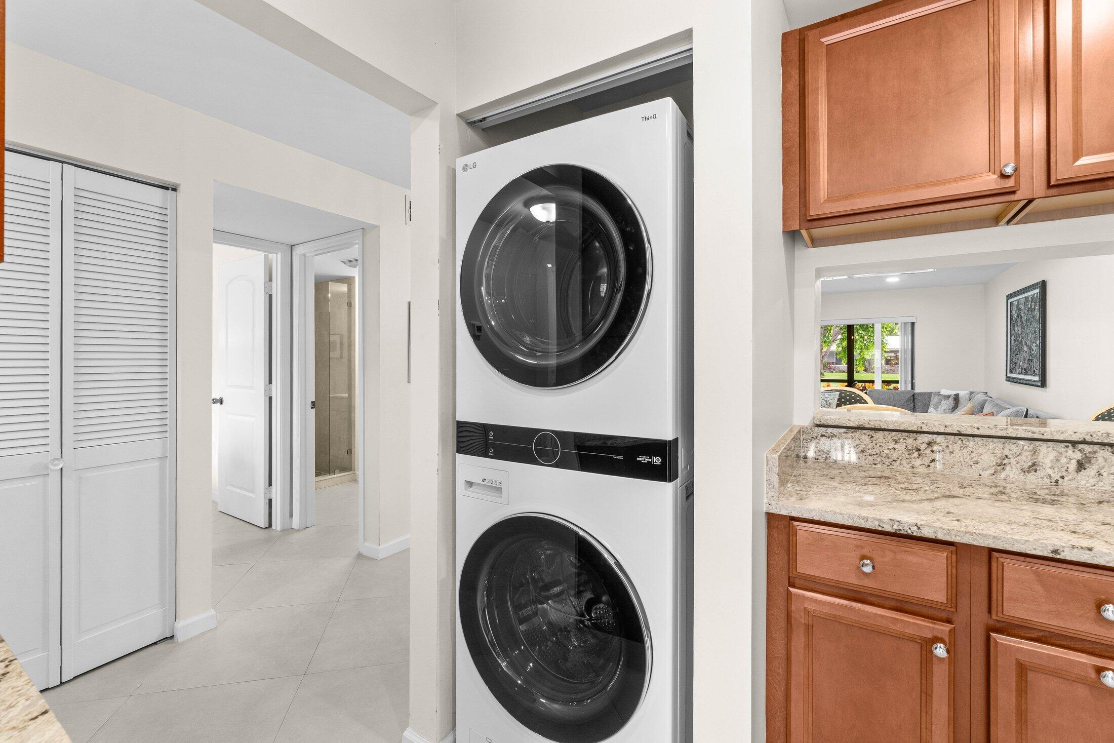 STRATFORD AT HUNTERS RUN CONDO - Residential