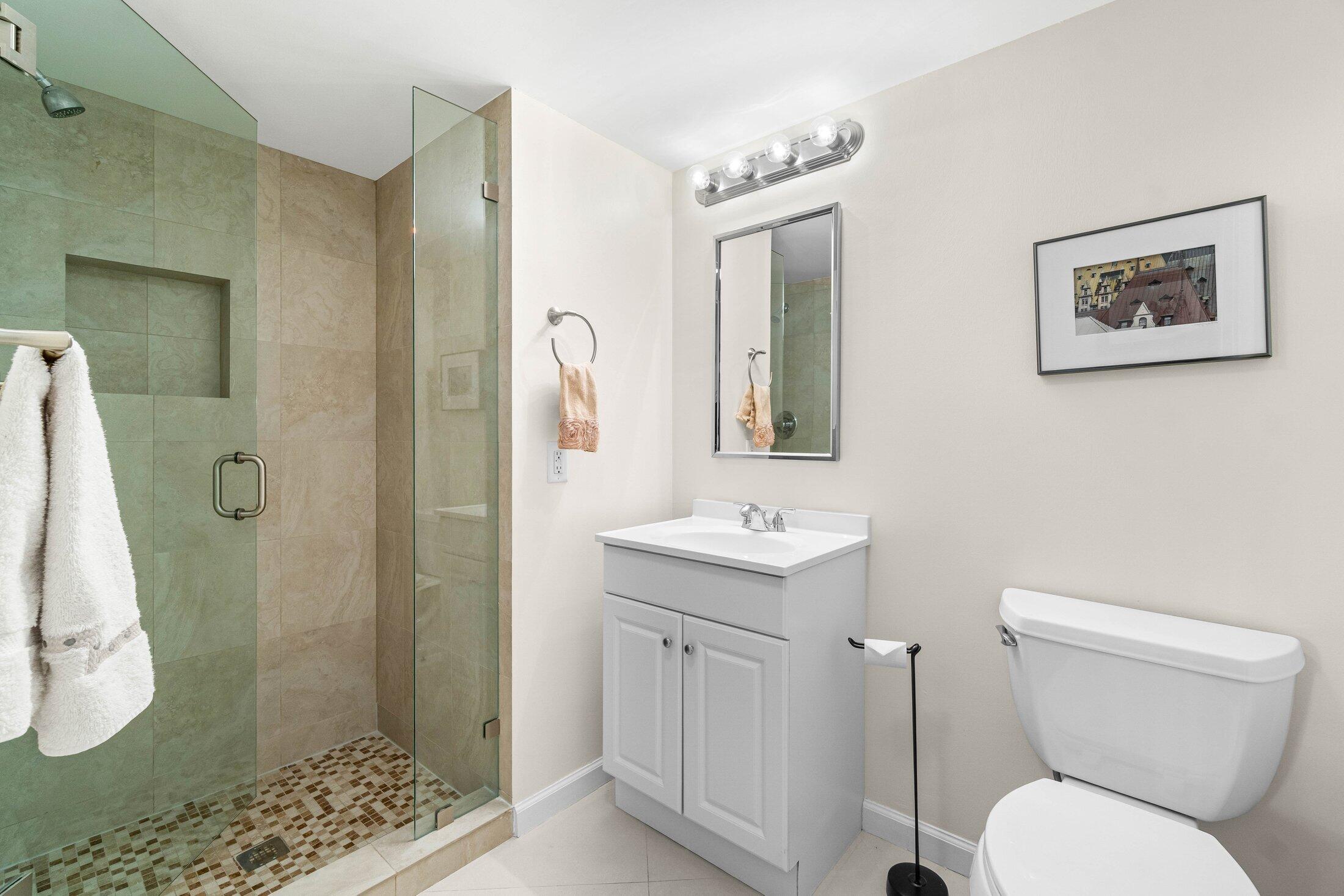 STRATFORD AT HUNTERS RUN CONDO - Residential