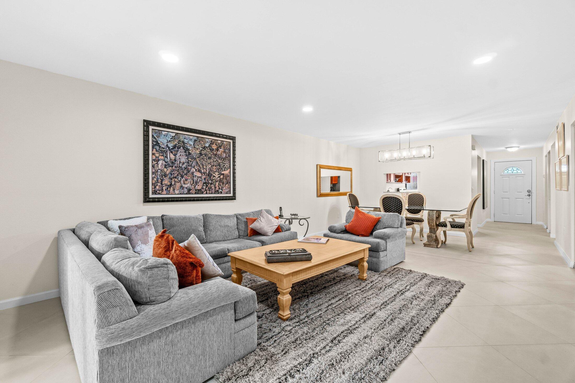 STRATFORD AT HUNTERS RUN CONDO - Residential