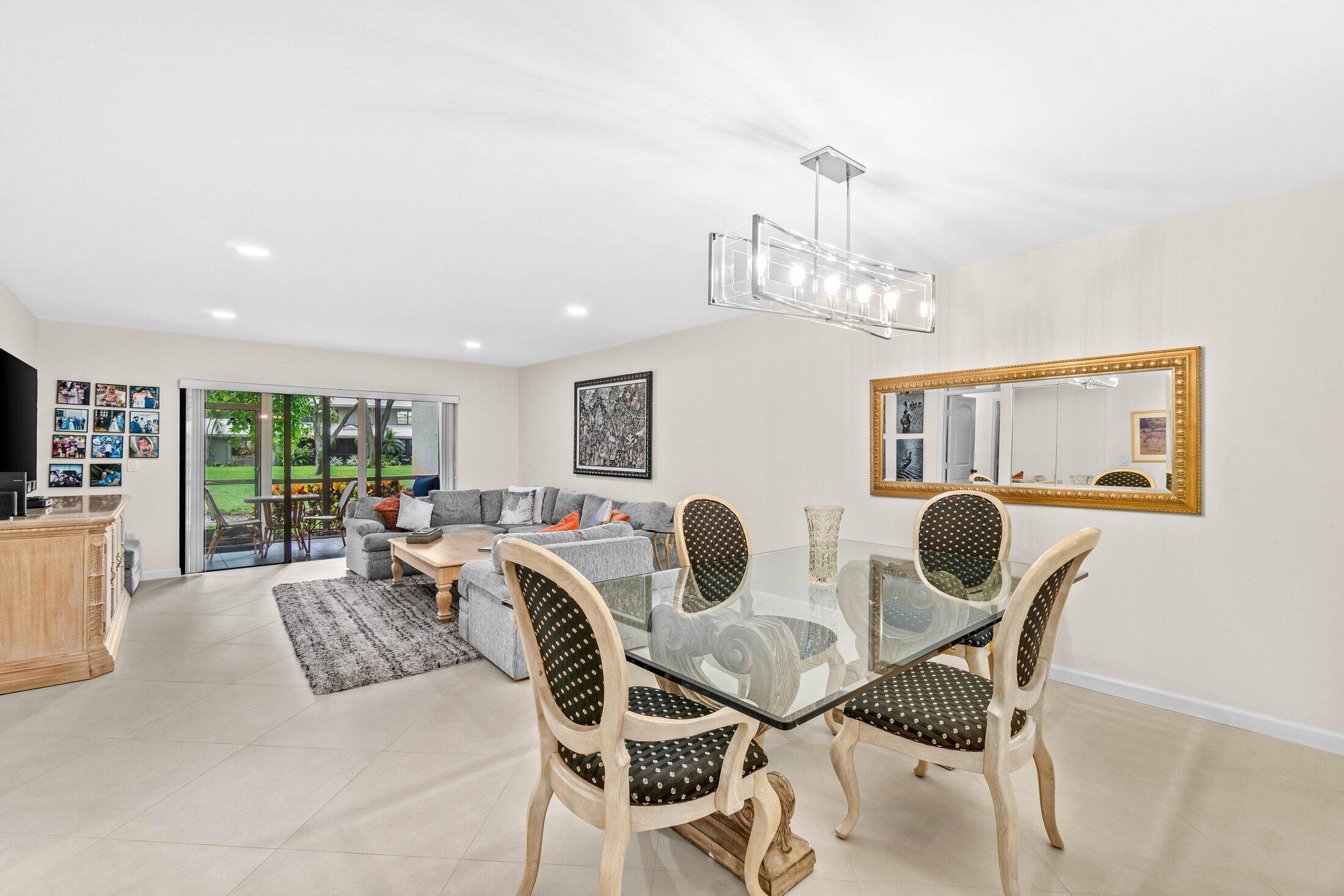 STRATFORD AT HUNTERS RUN CONDO - Residential