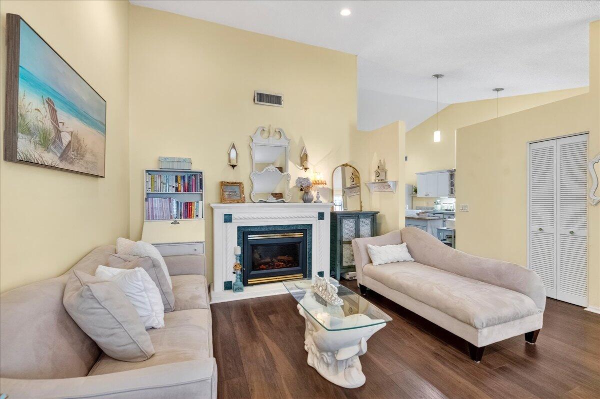 BOCA CHASE 9A - Residential