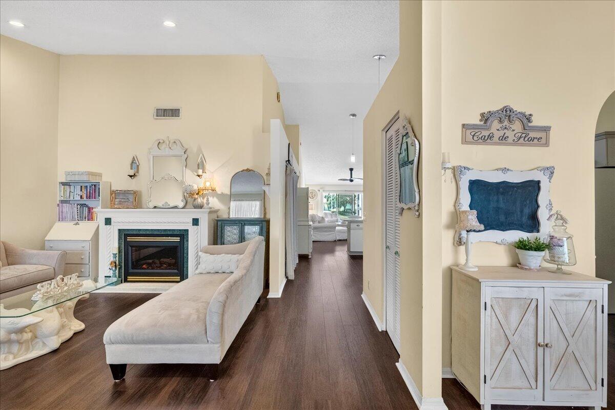 BOCA CHASE 9A - Residential