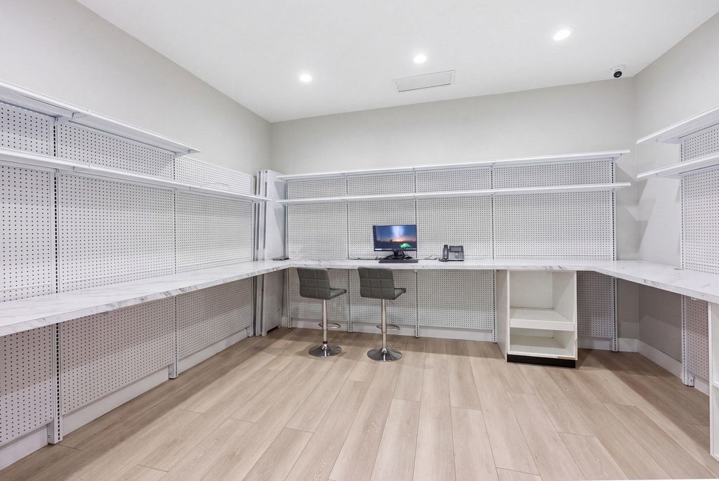 Photo of 120 N Federal Highway #120, Deerfield Beach, FL 33441 (MLS # B26022556)