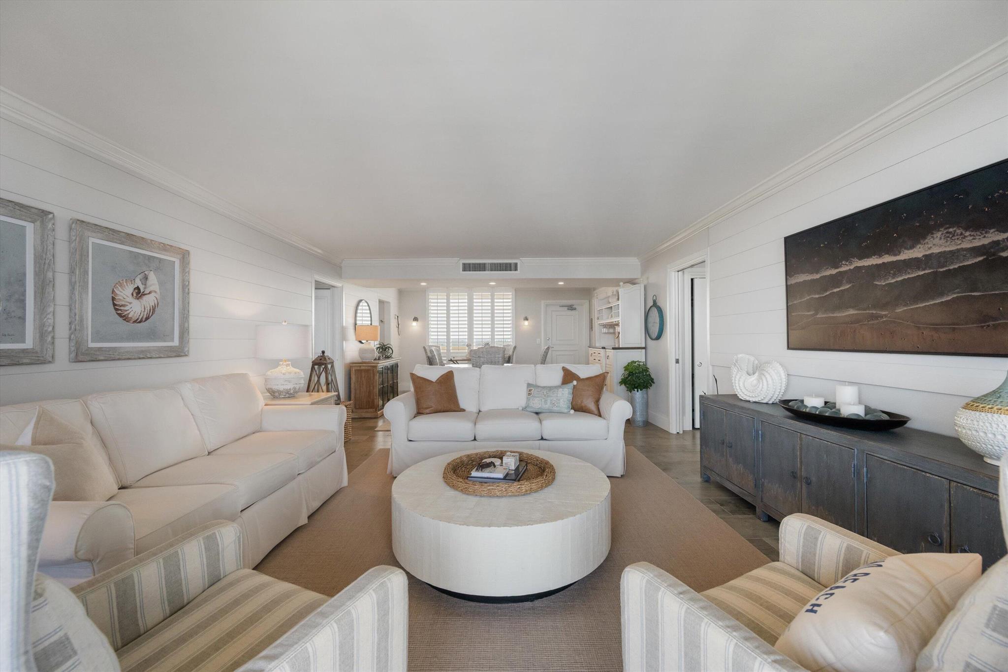 136 Lakeshore Drive Ph-13