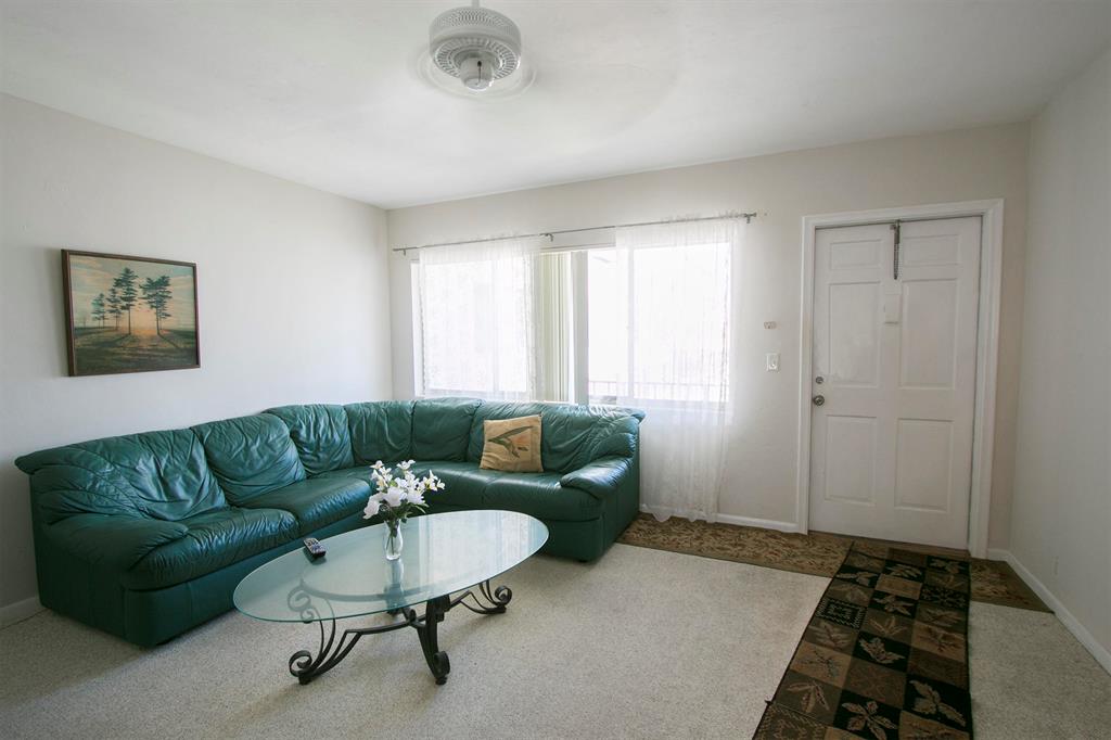 MURRY HILLS APT BLDG CONDO - Residential