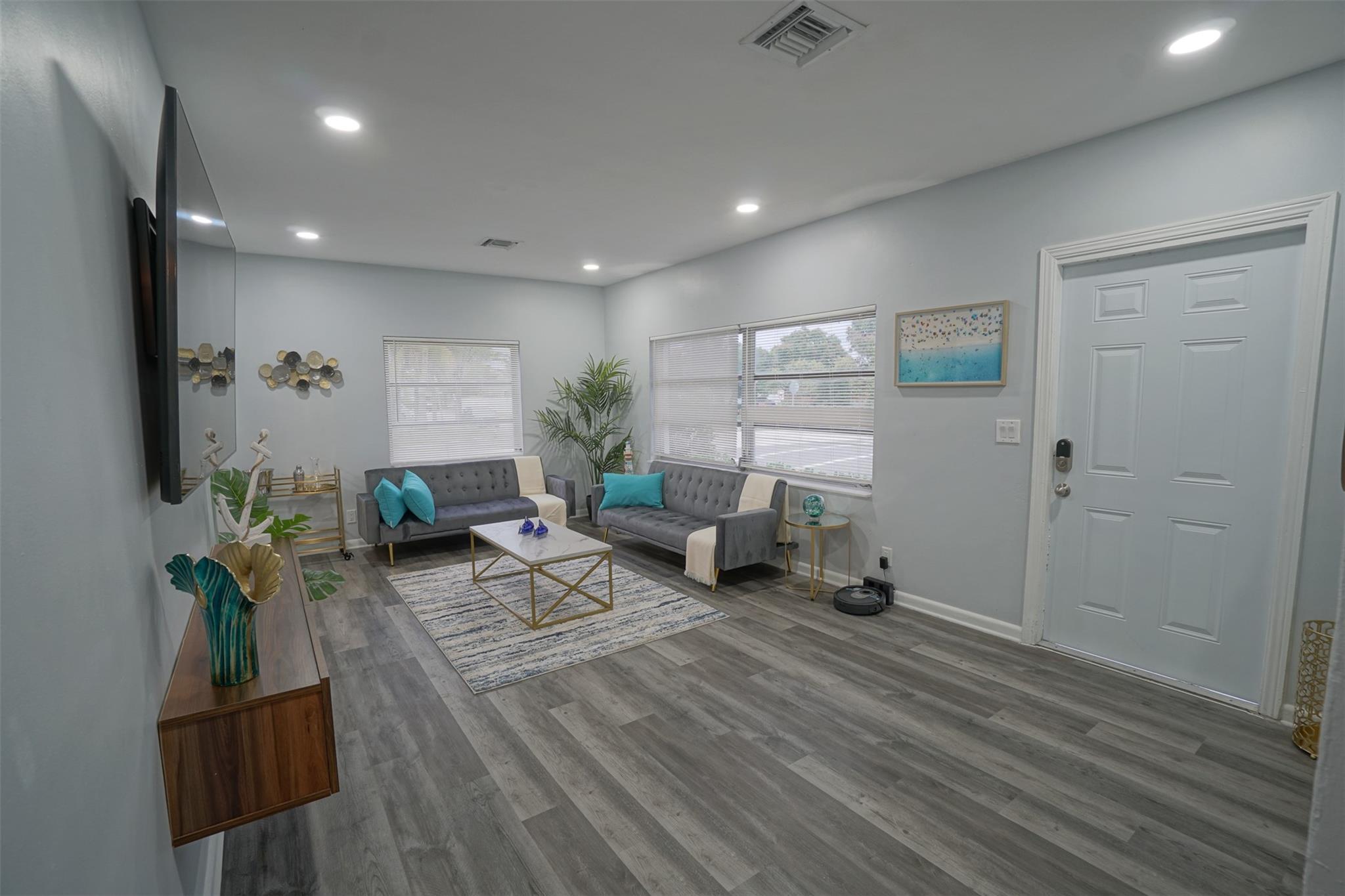 Welcome to Pineapple Garden, one of West Palm Beach’s exciting and growing communities! This beautifully remodeled 2022 home, freshly painted inside this week, is located less than 2 miles from downtown West Palm Beach, The Square (Rosemary Square), Brightline station, Palm Beach State College, and the Lloyd L. Gregory School of Pharmacy. Restaurants, shopping, cultural venues, and entertainment are all just minutes away.
Surrounded by newly built, larger homes in Pineapple Garden, this property offers both modern updates today and excellent value appreciation for the future. A perfect combination of location, lifestyle, and long-term investment potential.
