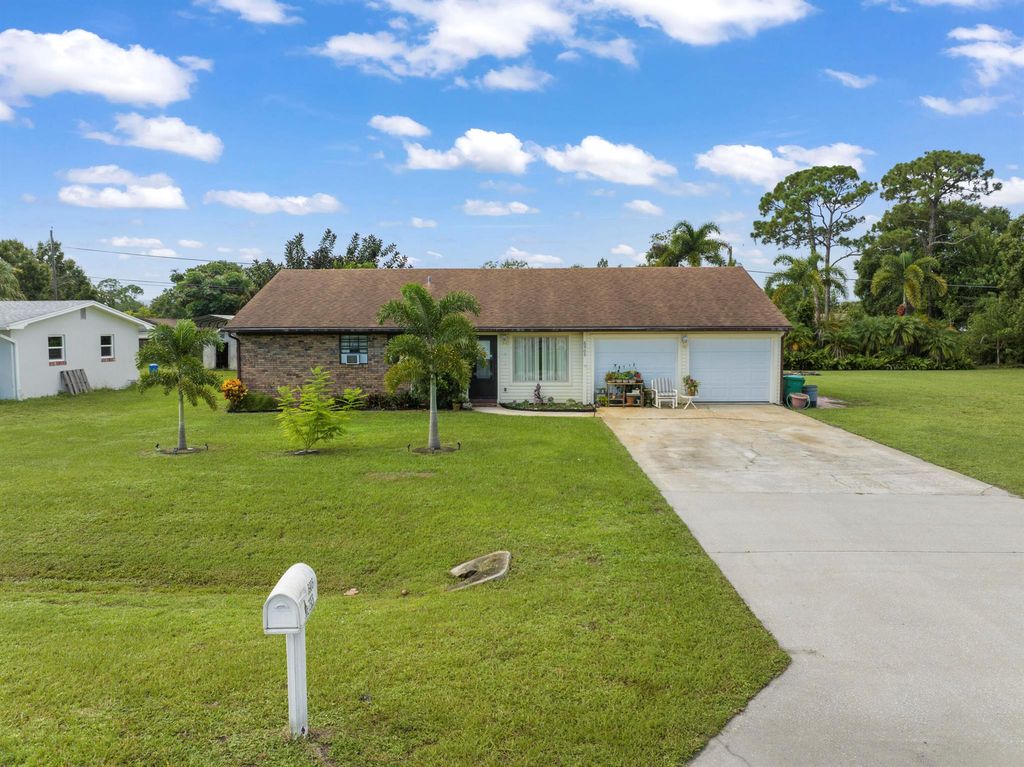 Photo of 6905 Kenwood Road, Fort Pierce, FL 34951 (MLS # R11014948)