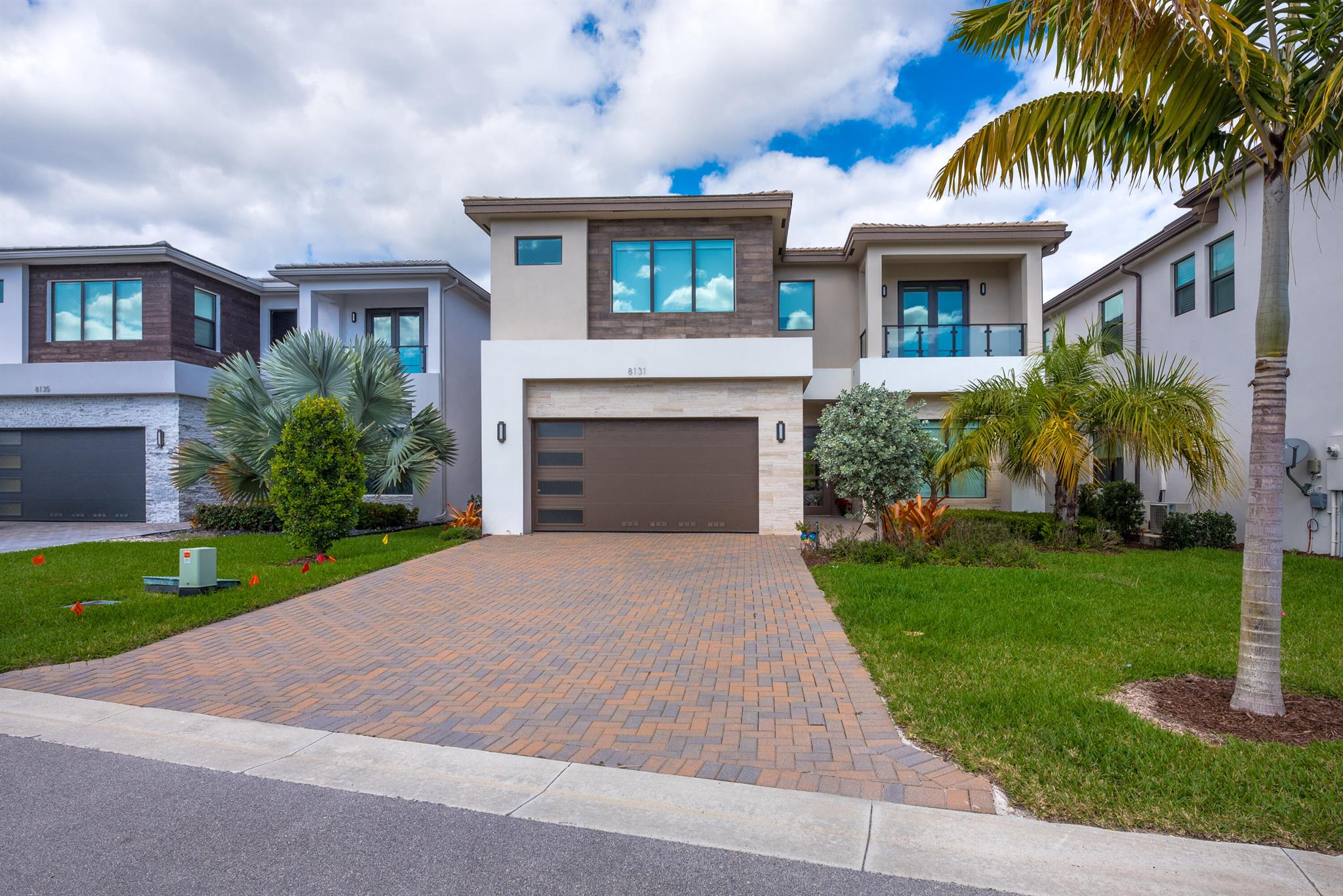 8131 Laurel Falls Dr Drive