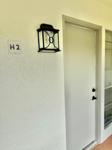 Plenty of natural light enters this spacious corner condo unit(3 bed, 2 bath), located in the sought-out community of Wynmoor in Coconut Creek. This apartment includes an enclosed balcony, perfect for morning coffee or a space for entertaining guests. The master bedroom has a spacious walk-in closet. The community includes plenty of amenities, such as: pool, billiards, shuffle board, tennis, owners lounges, and more and also offers access to golf course at an additional charge. Free shuttle to different parts of the Wynmoor Community. In addition to movie night at the theatre, there's Zumba and latin night for those who like to dance. There is also a gym and lots of other ammenities. AT LEAST (1) PERSON NEEDS TO BE 55 YRS OF AGE AND ALL OTHER OCCUPANTS MUST BE OVER 18 YRS OLD.