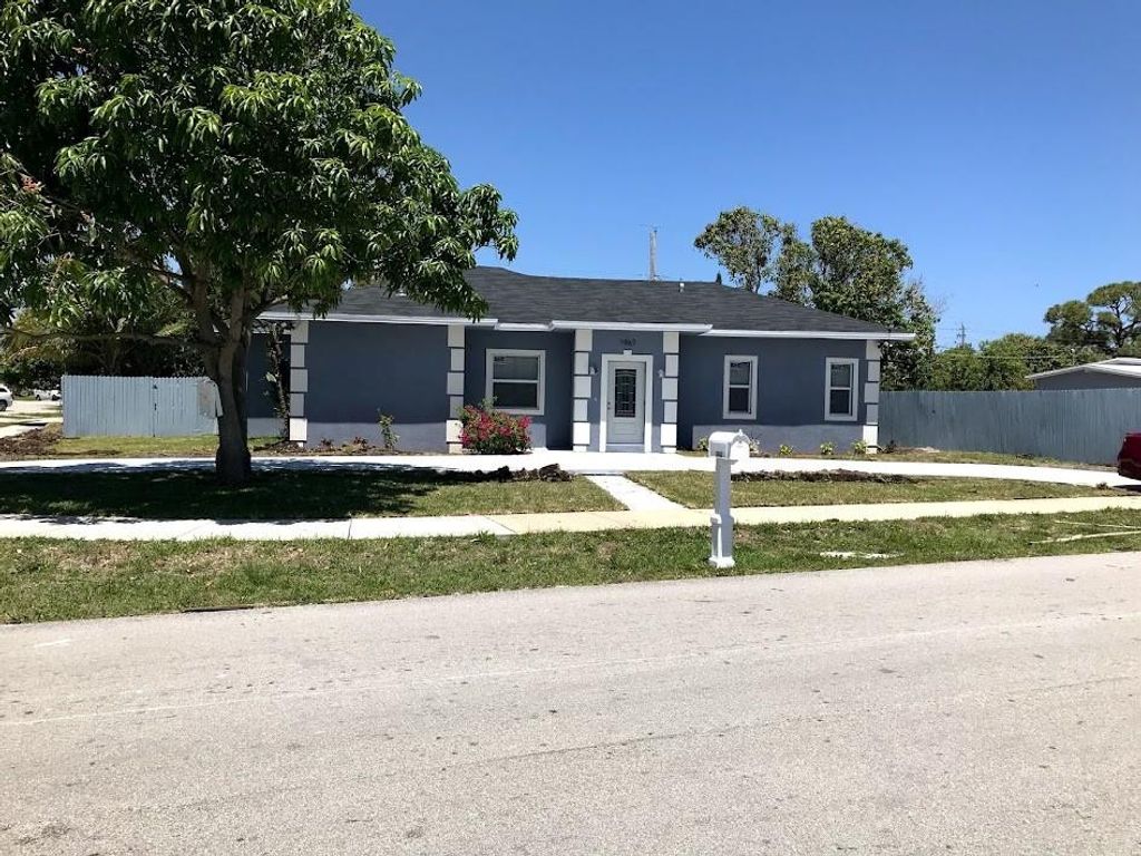 Photo of 1967 NE 53rd Court, Pompano Beach, FL 33064 (MLS # F10464890)