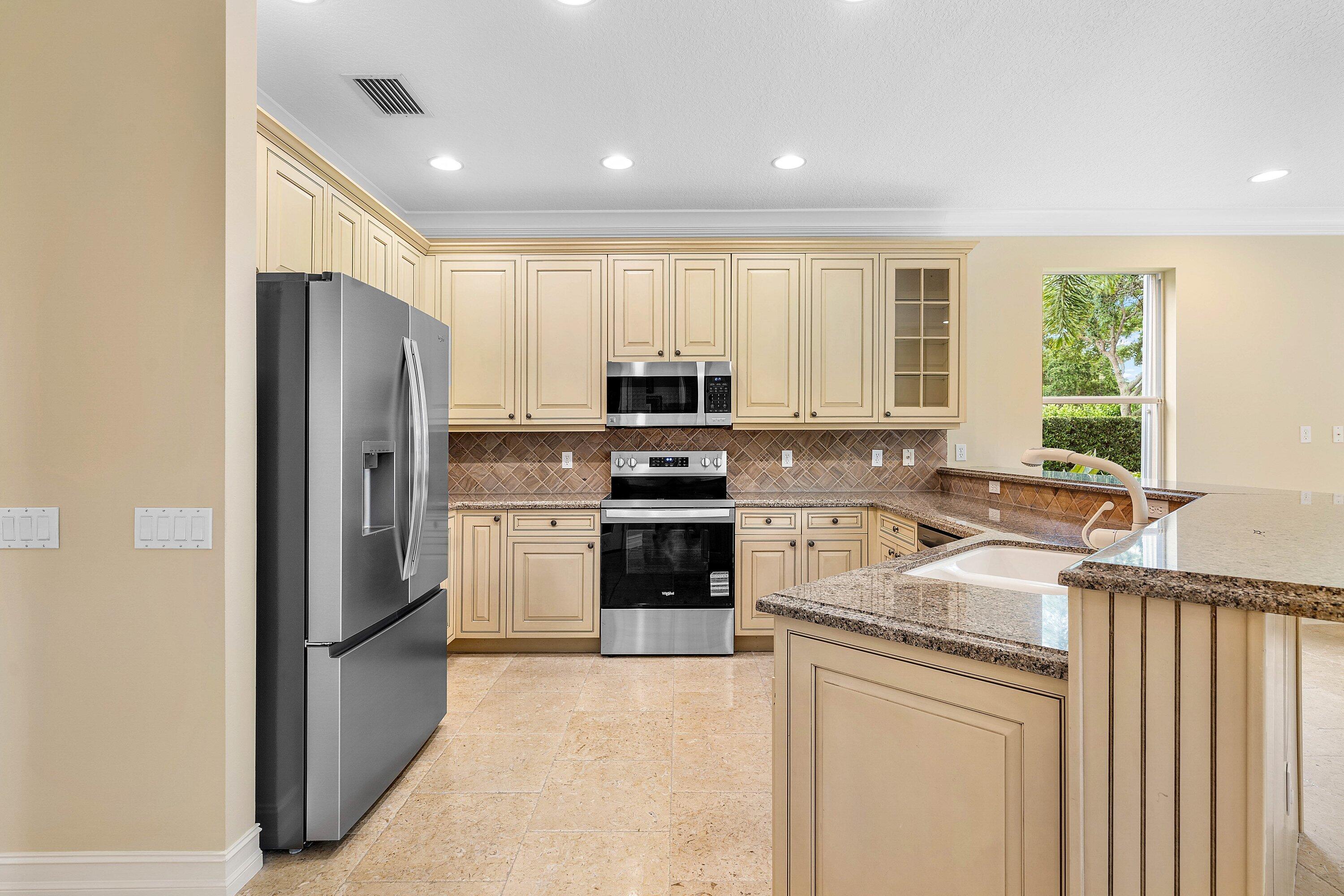 CANYON LAKES - Residential