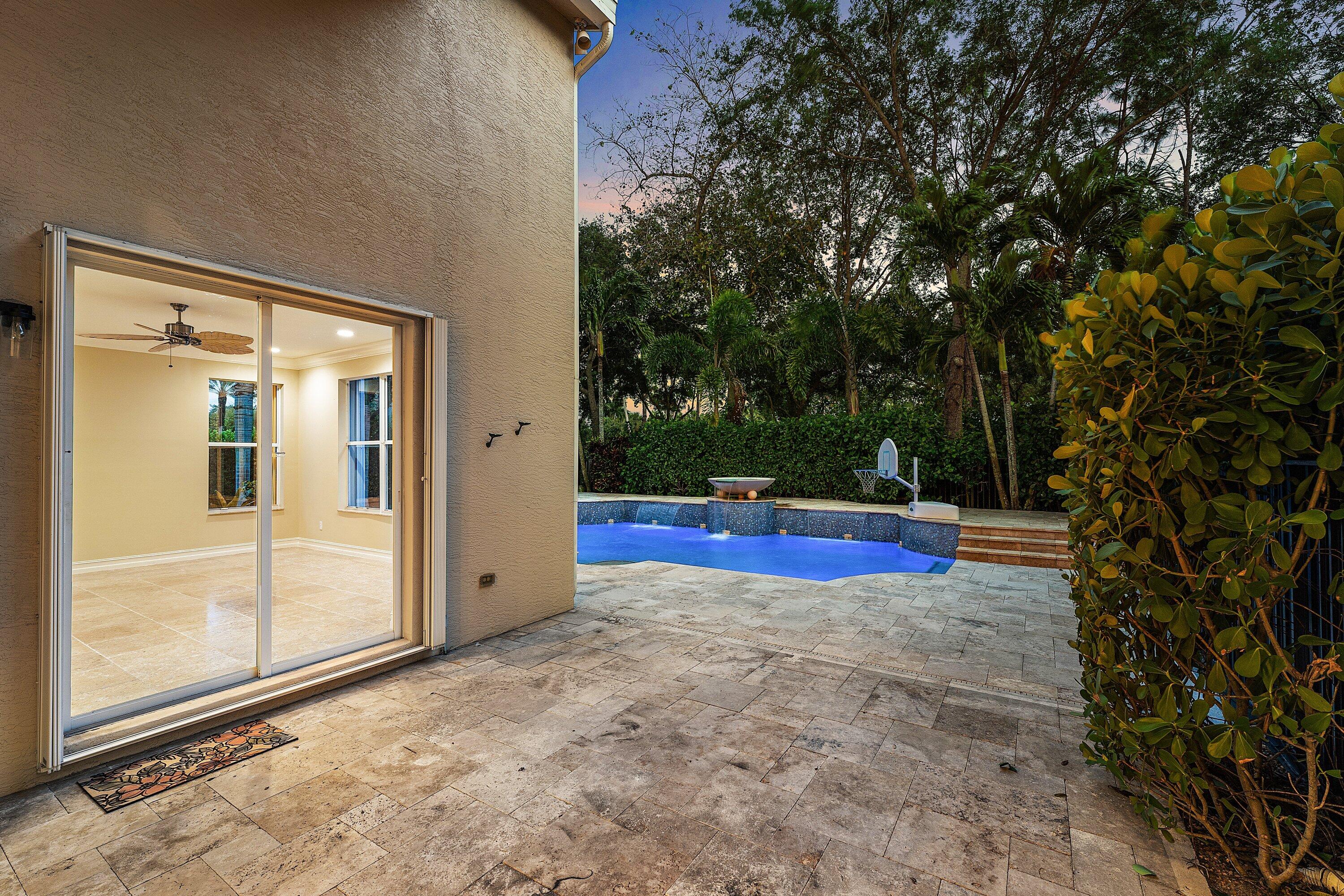 CANYON LAKES - Residential
