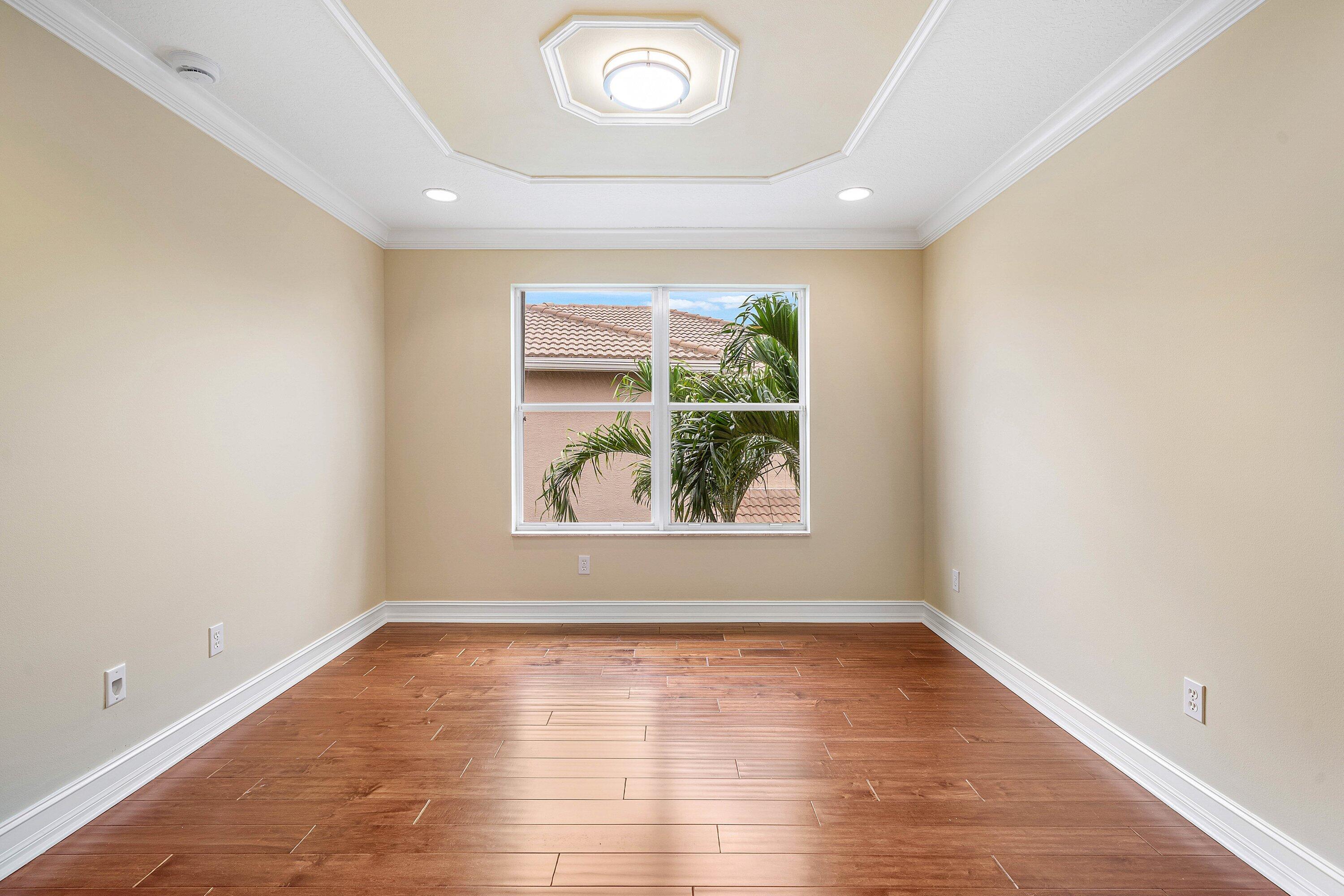 CANYON LAKES - Residential