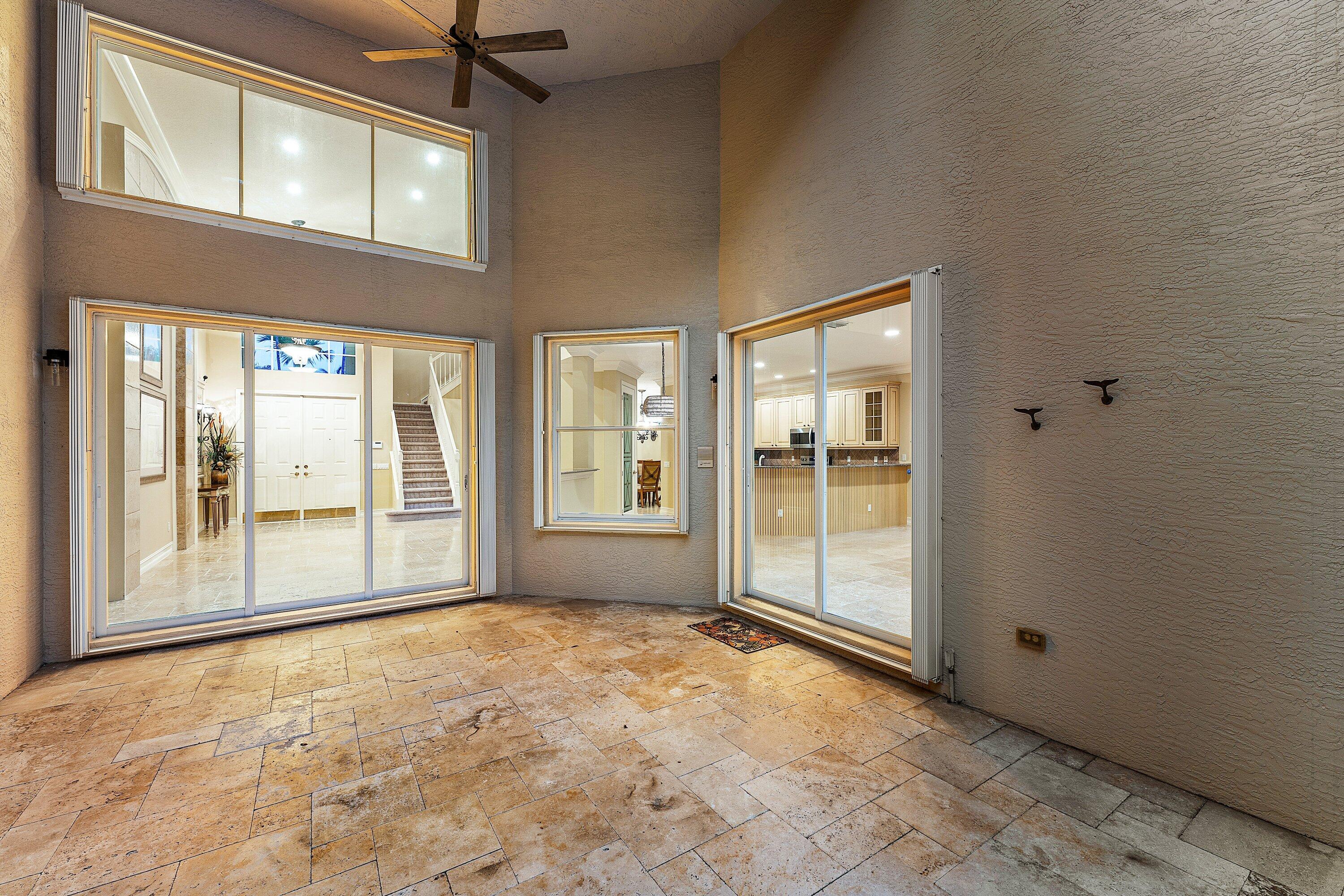 CANYON LAKES - Residential
