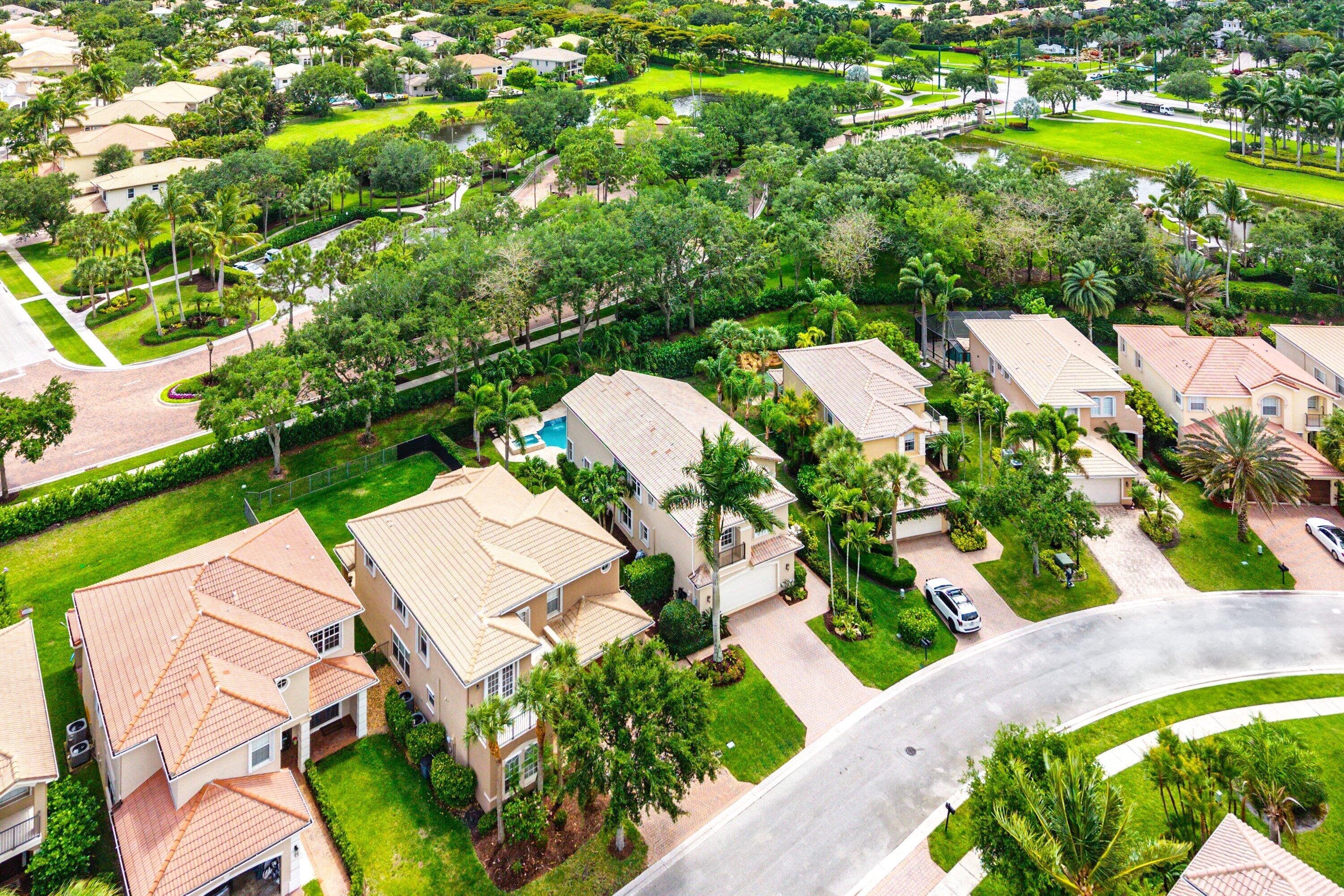 CANYON LAKES - Residential