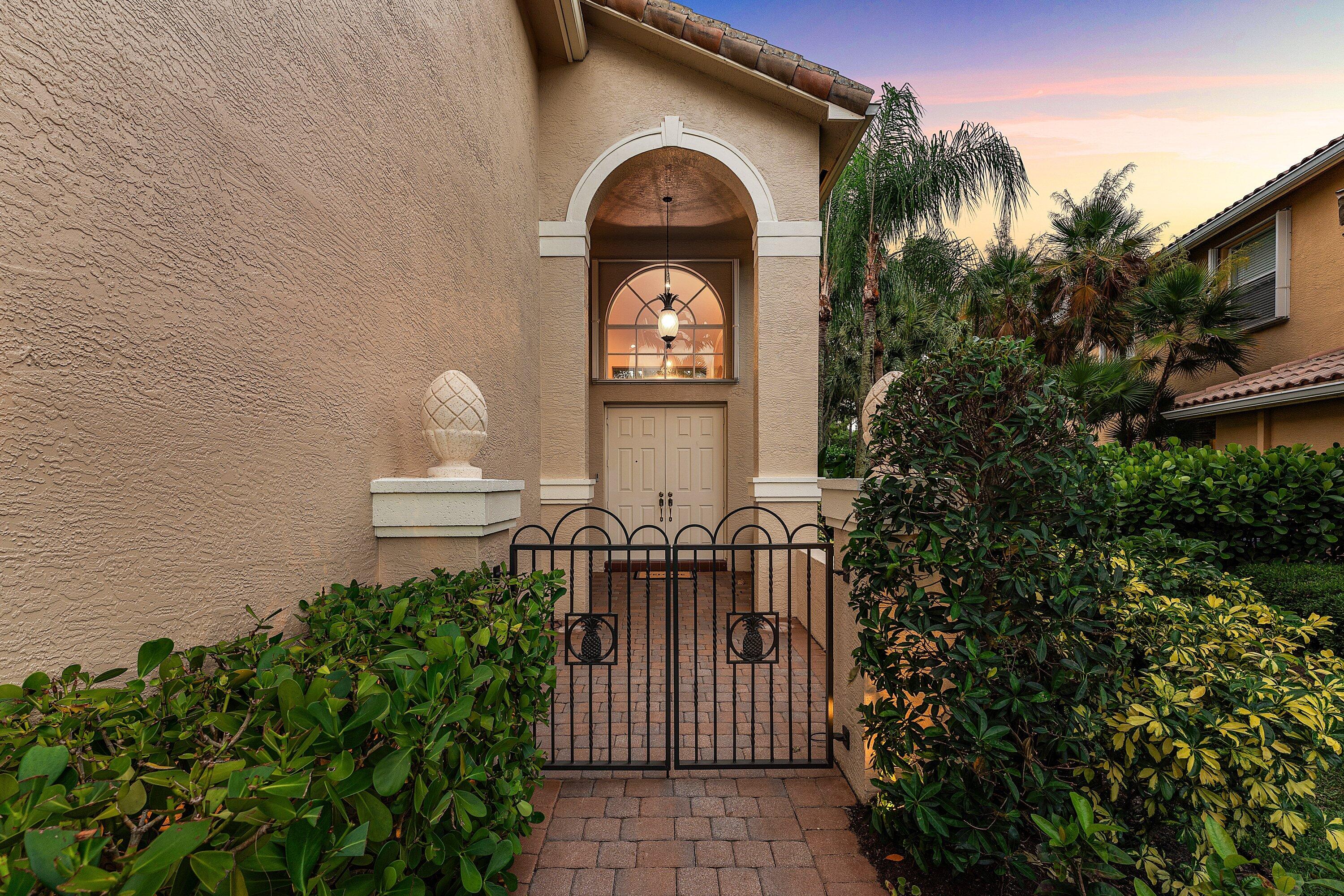 CANYON LAKES - Residential