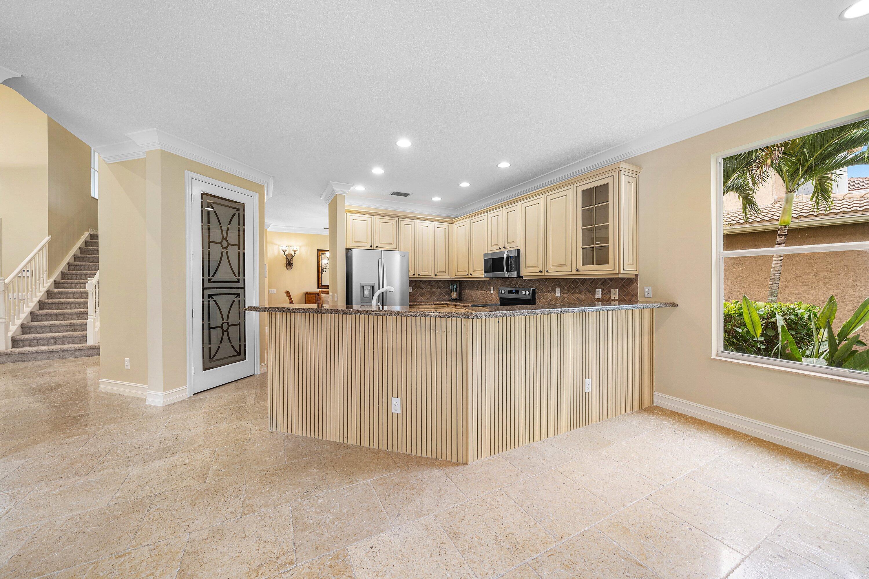 CANYON LAKES - Residential