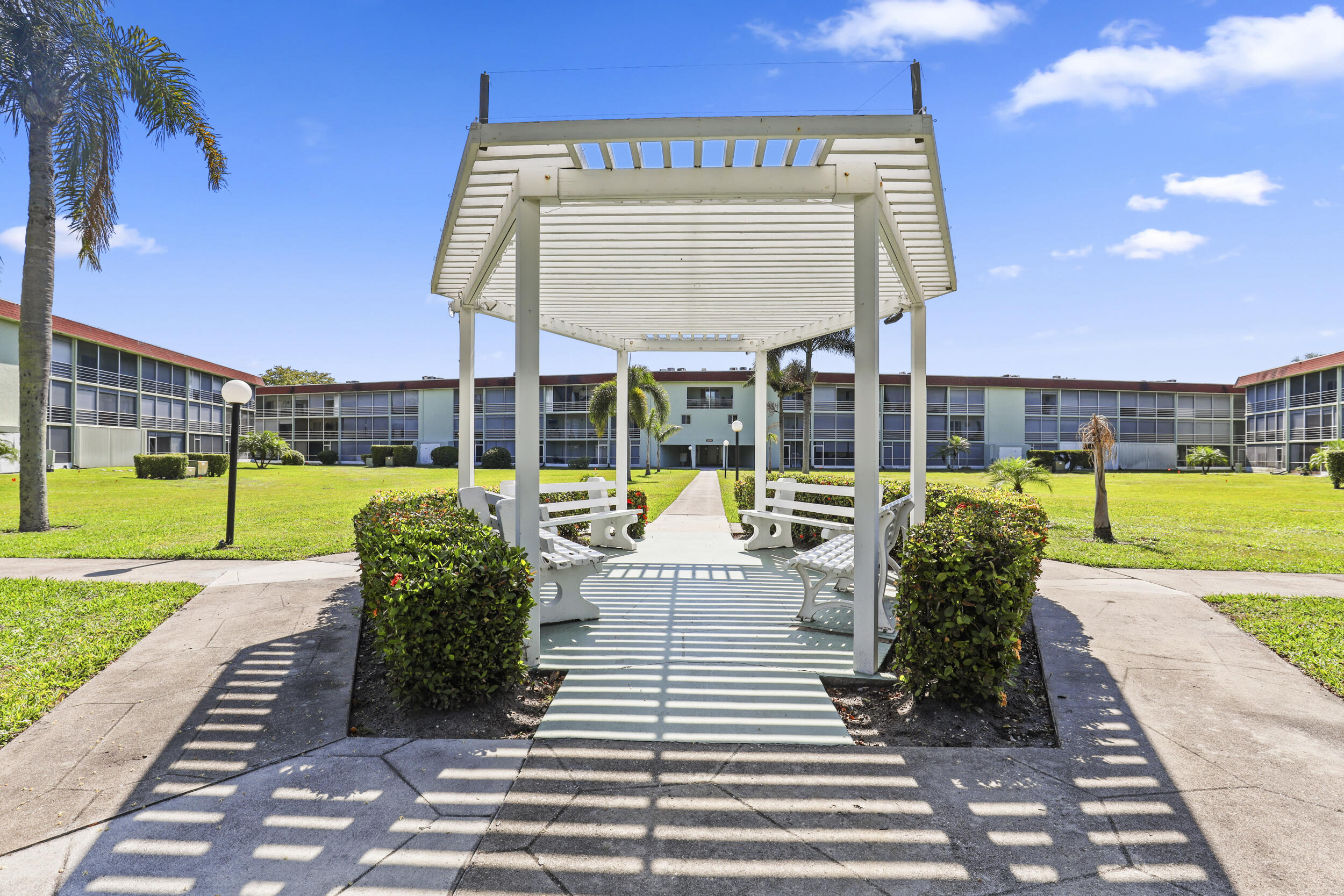 REGAL PALMS EATON CONDO - Residential