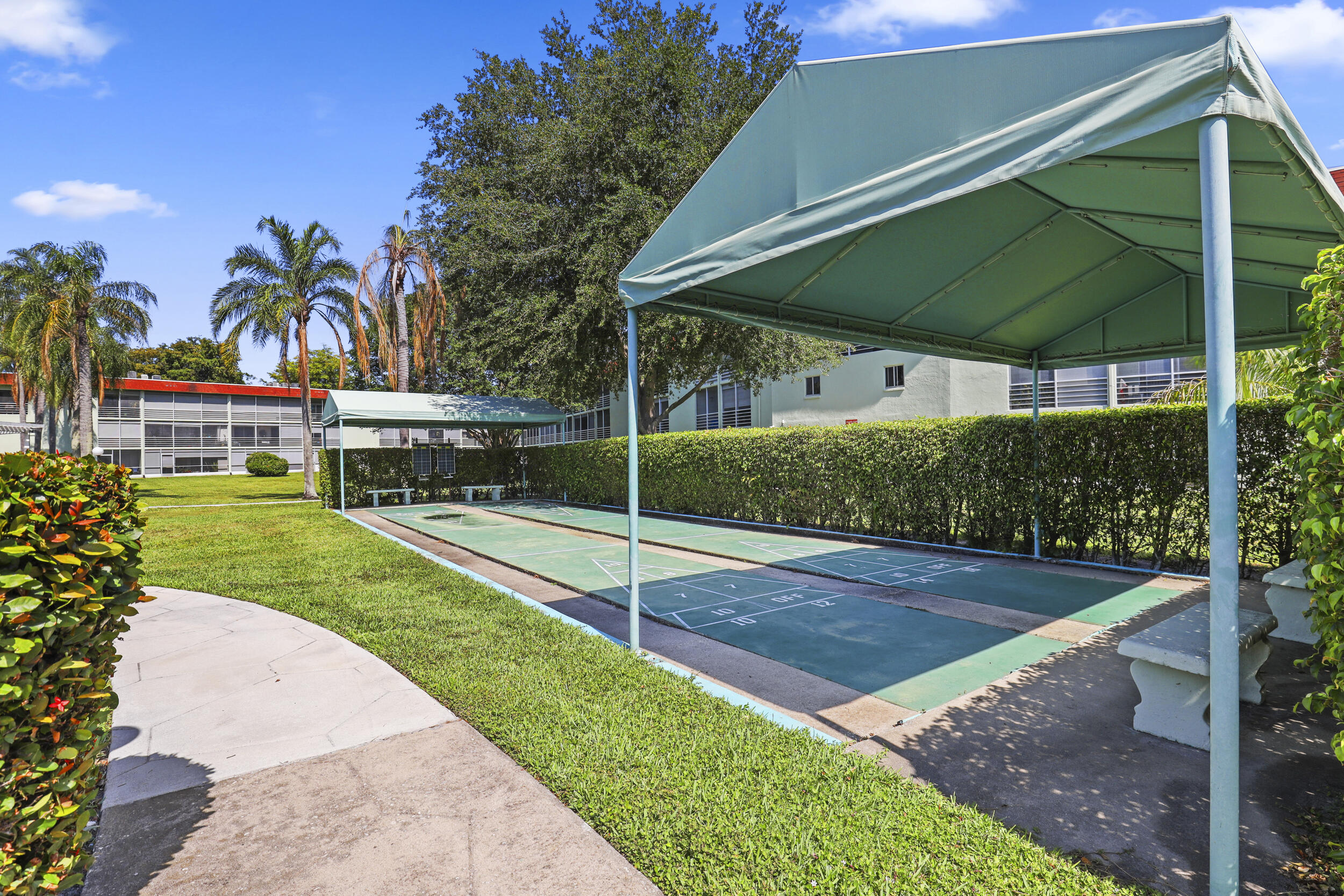 REGAL PALMS EATON CONDO - Residential