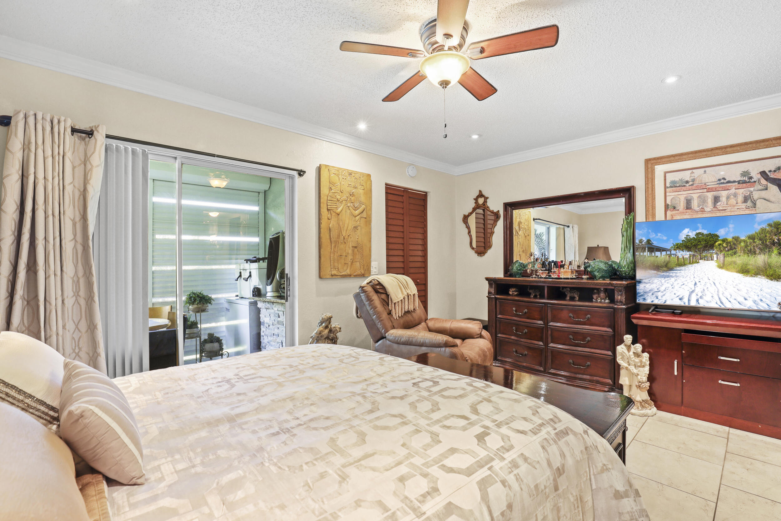 REGAL PALMS EATON CONDO - Residential