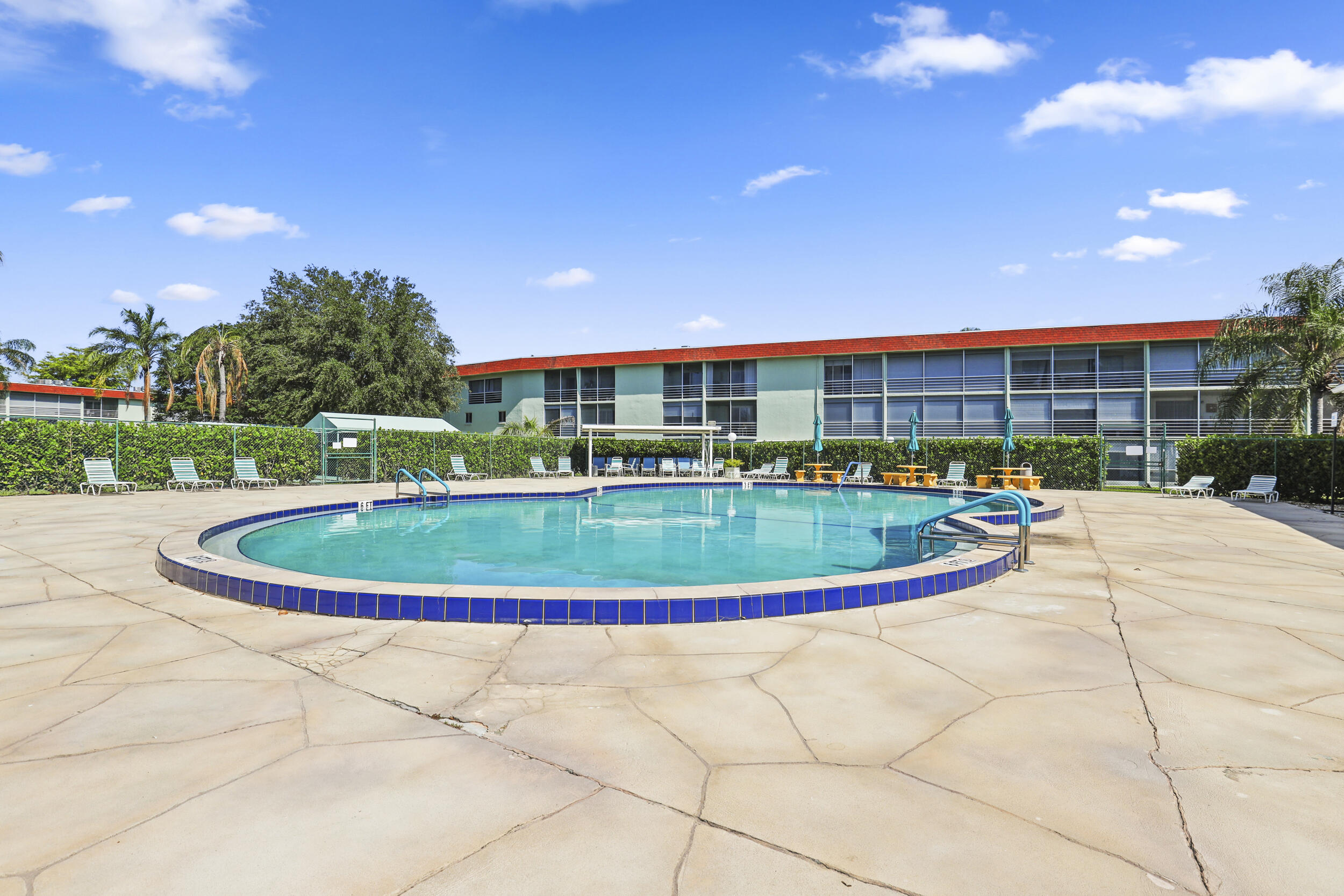 REGAL PALMS EATON CONDO - Residential