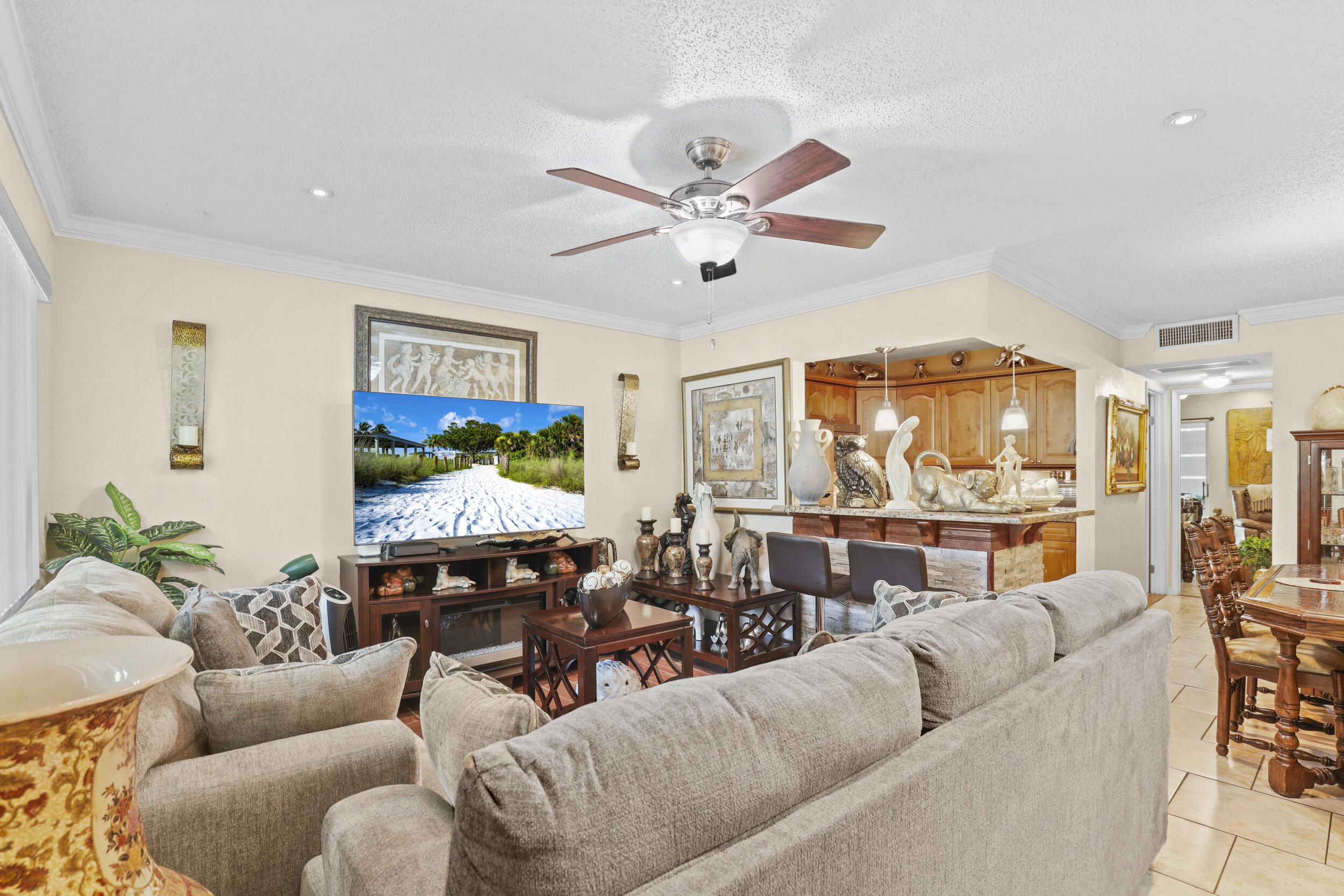 REGAL PALMS EATON CONDO - Residential