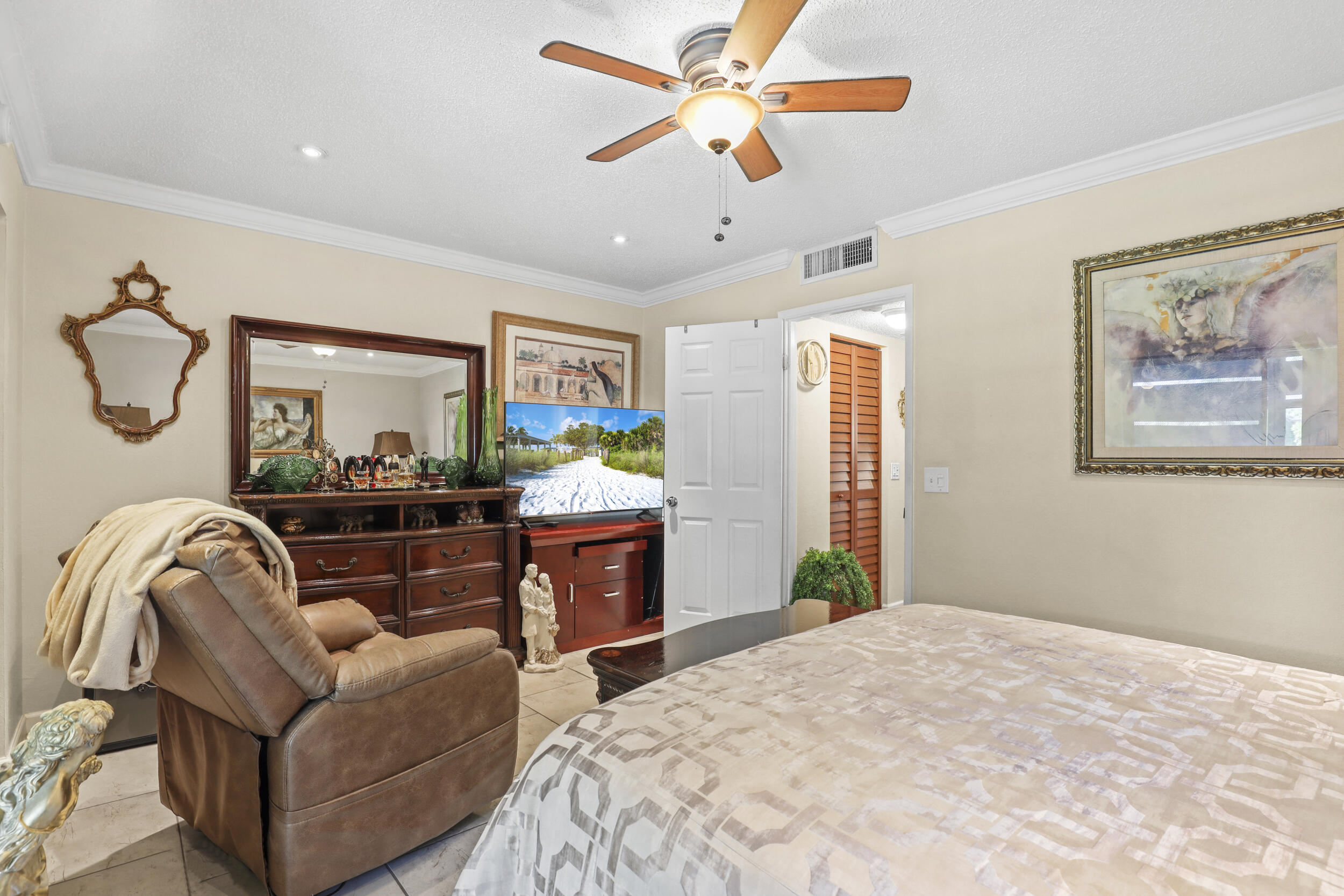 REGAL PALMS EATON CONDO - Residential