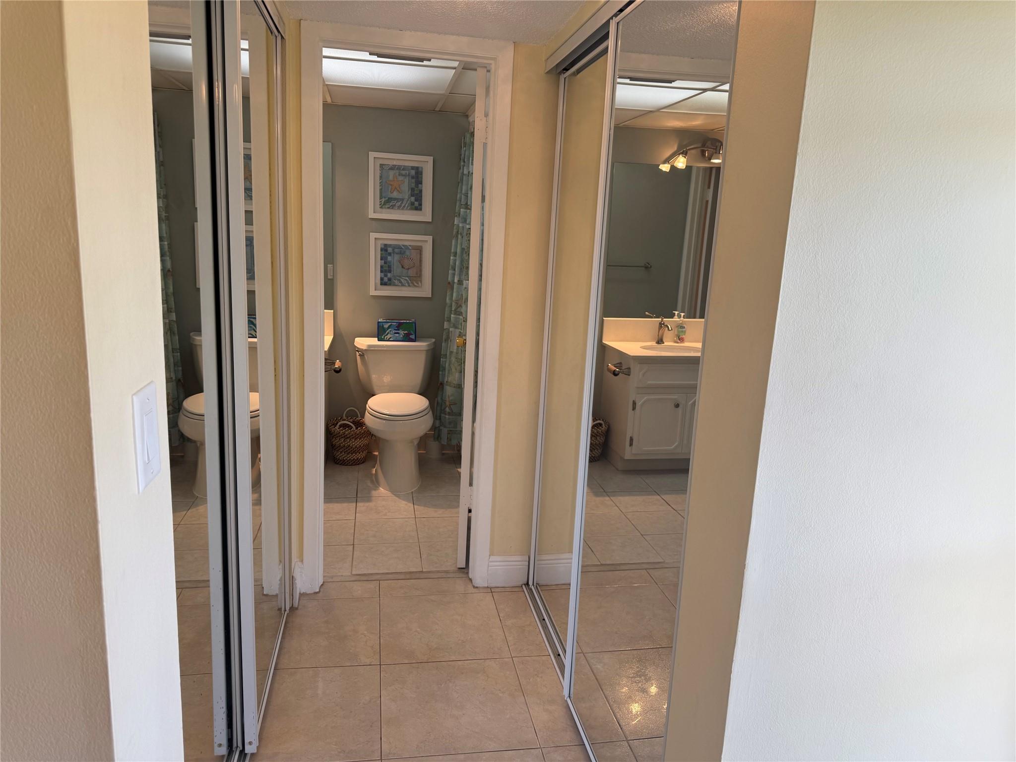 Lauderdale Oaks - Residential