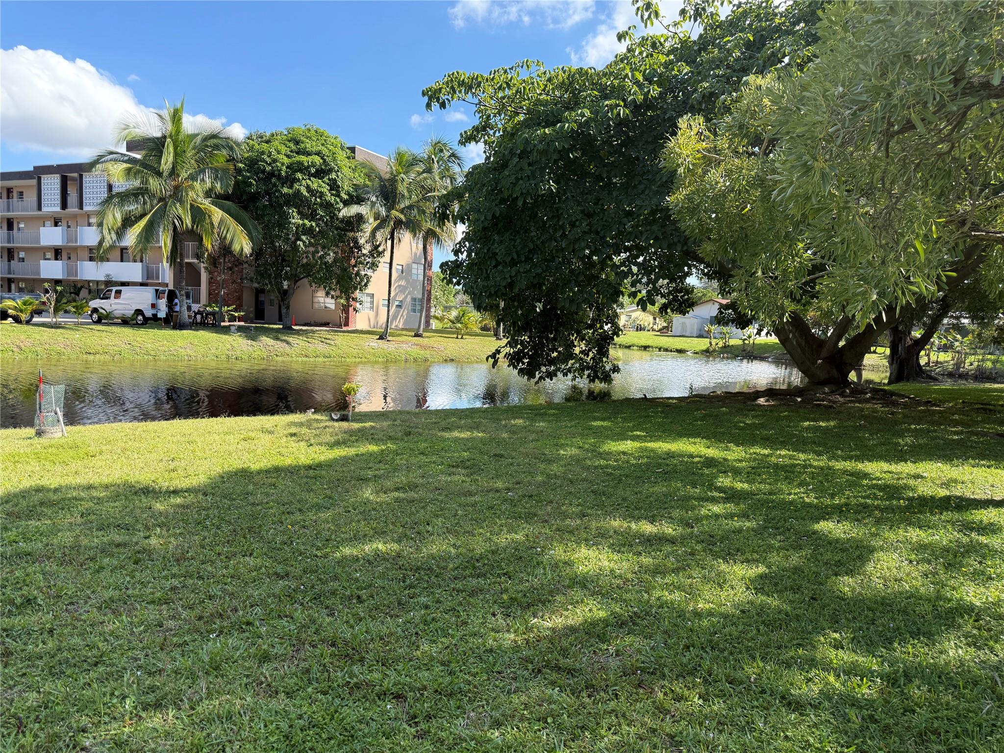 Lauderdale Oaks - Residential