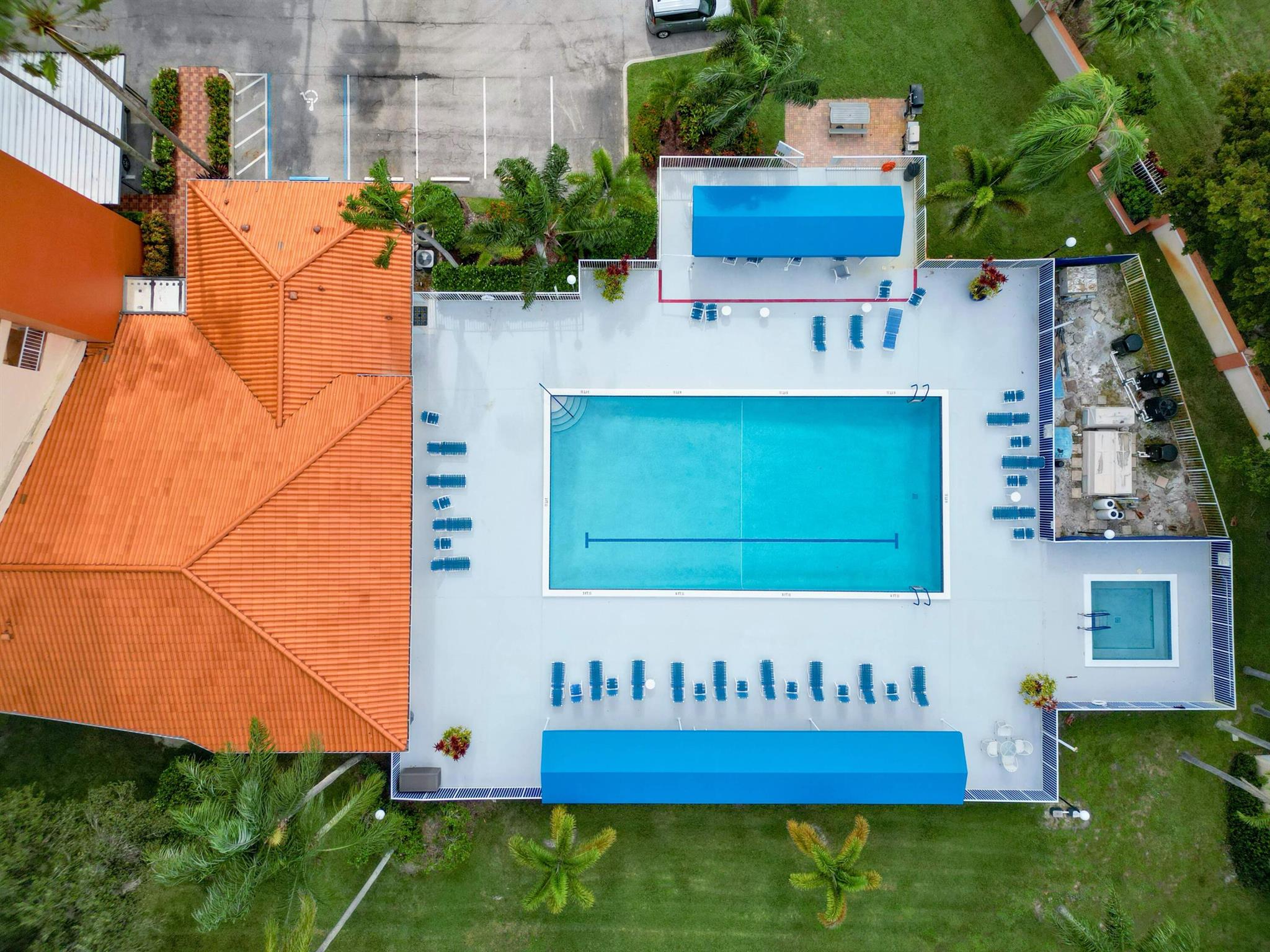 HUNTINGTON TOWERS - Residential Lease