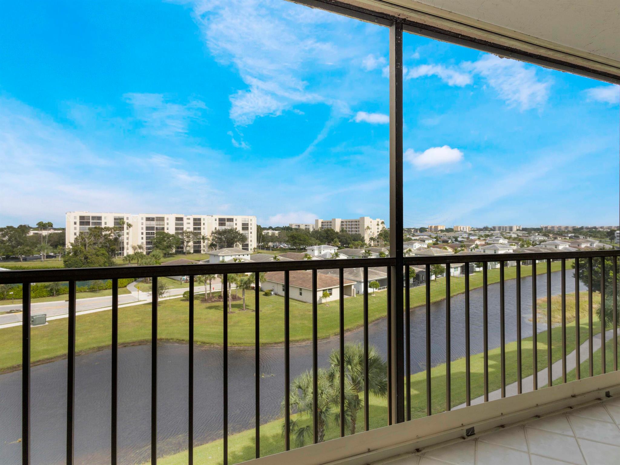 HUNTINGTON TOWERS - Residential Lease