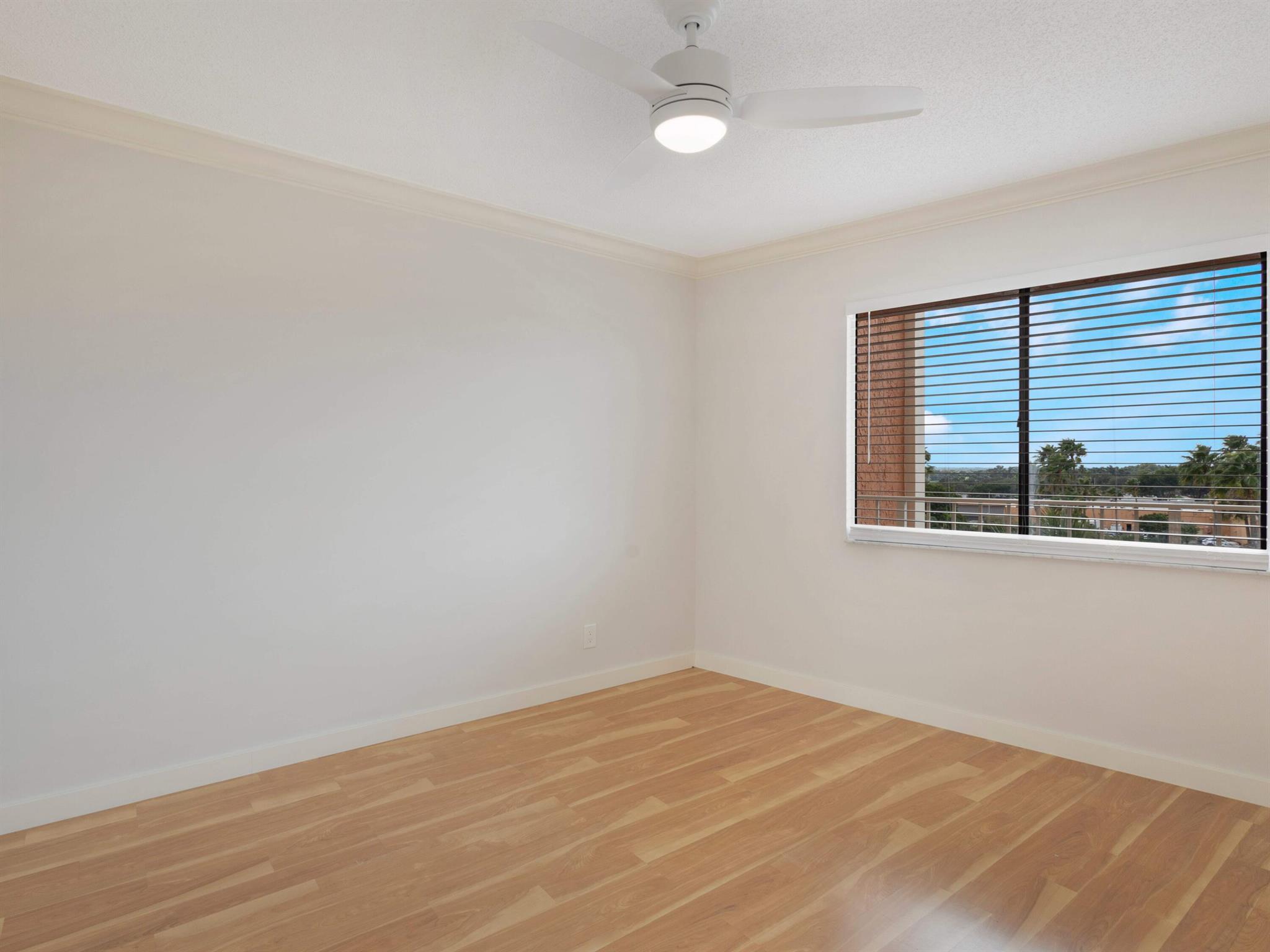 HUNTINGTON TOWERS - Residential Lease