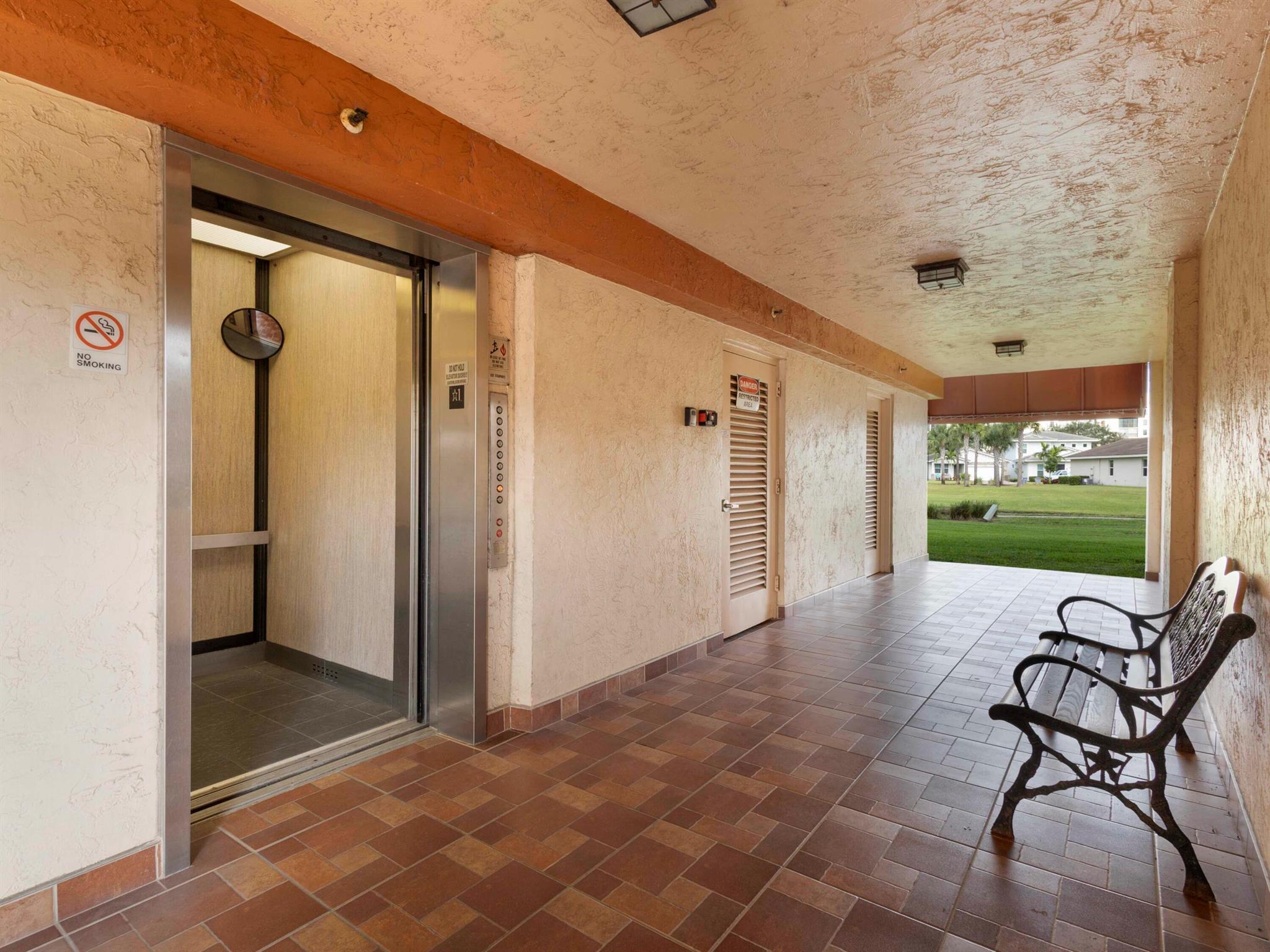 HUNTINGTON TOWERS - Residential Lease