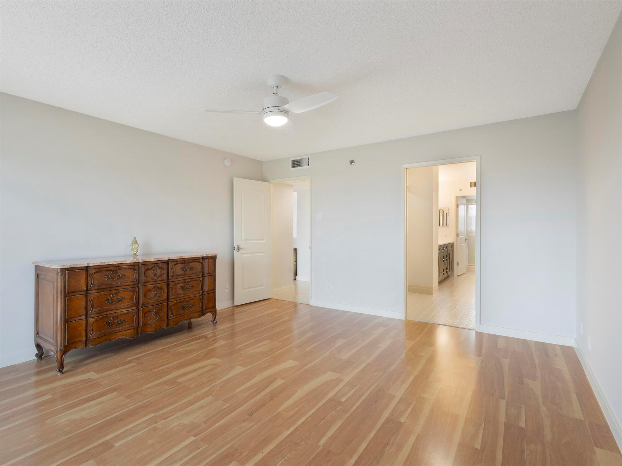 HUNTINGTON TOWERS - Residential Lease