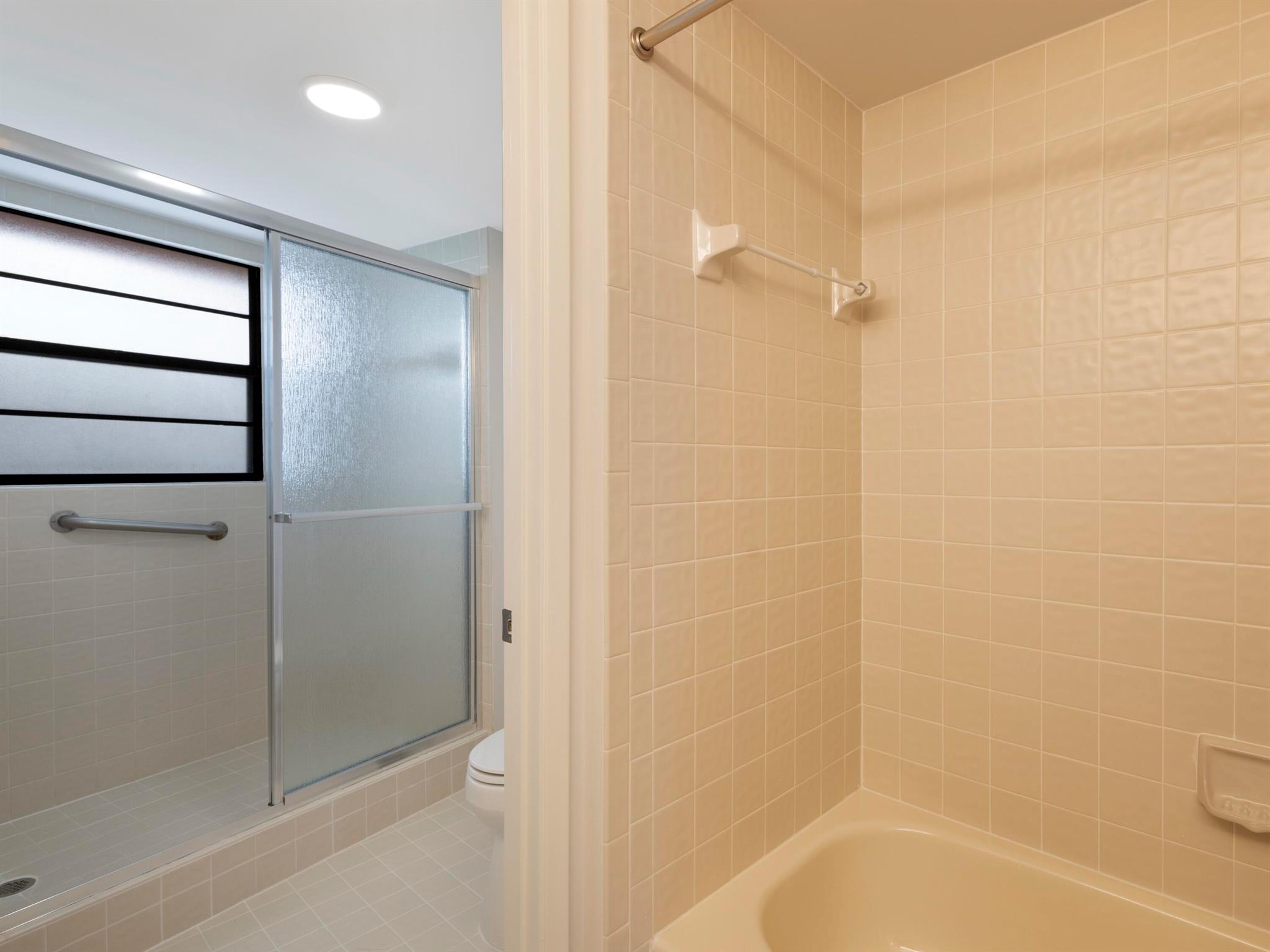 HUNTINGTON TOWERS - Residential Lease