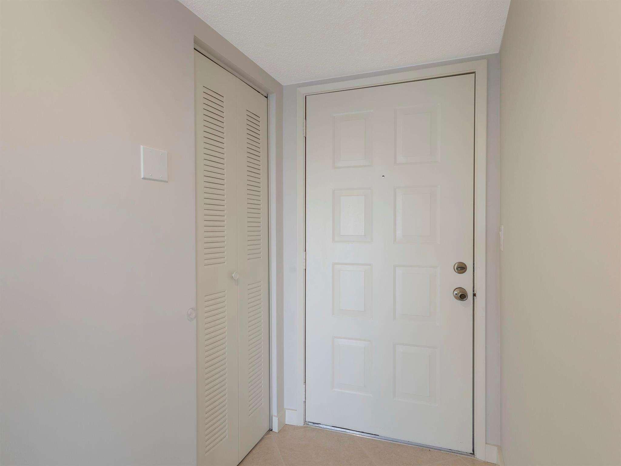 HUNTINGTON TOWERS - Residential Lease