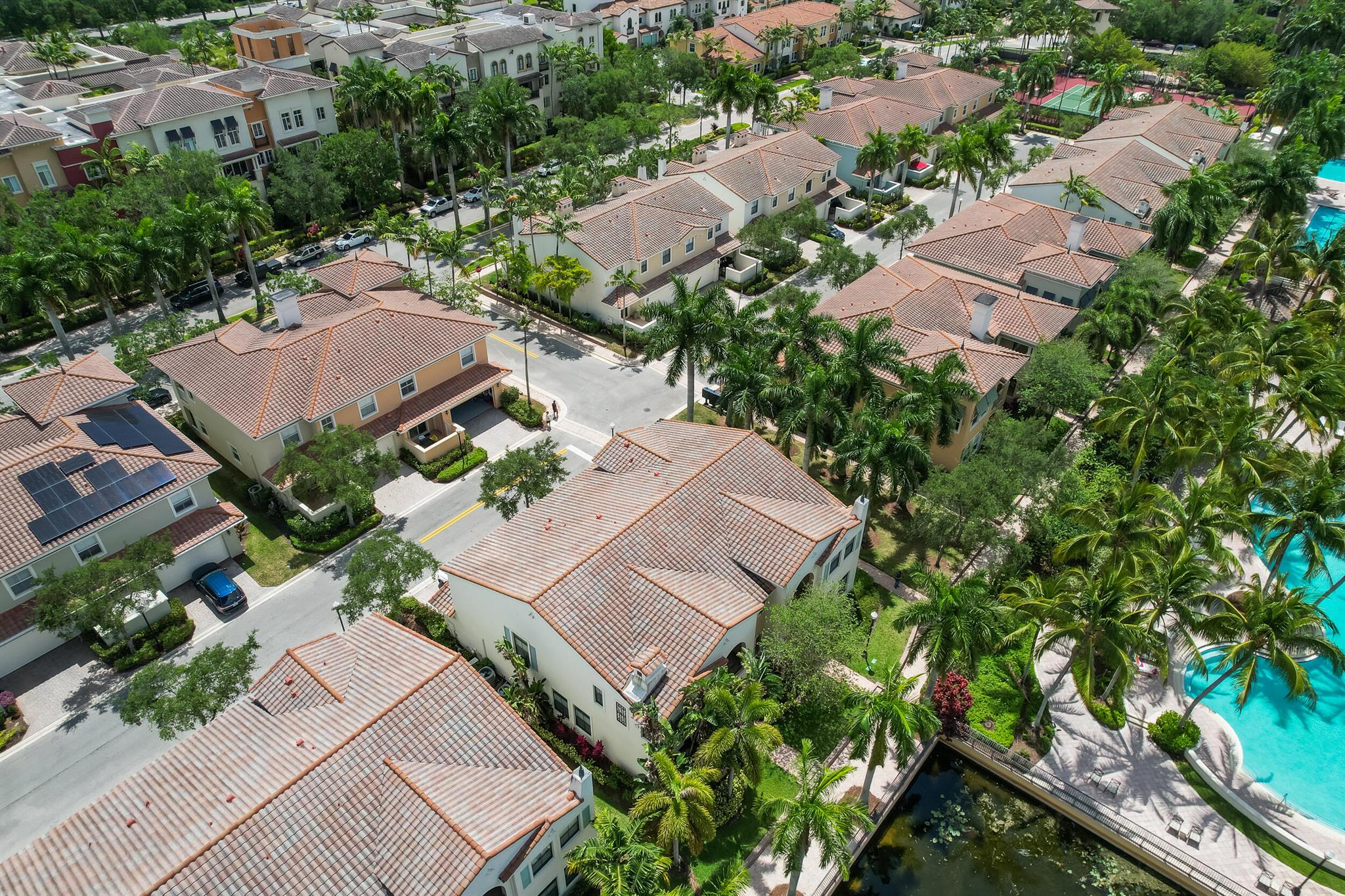 SAWGRASS LAKES - Residential Lease