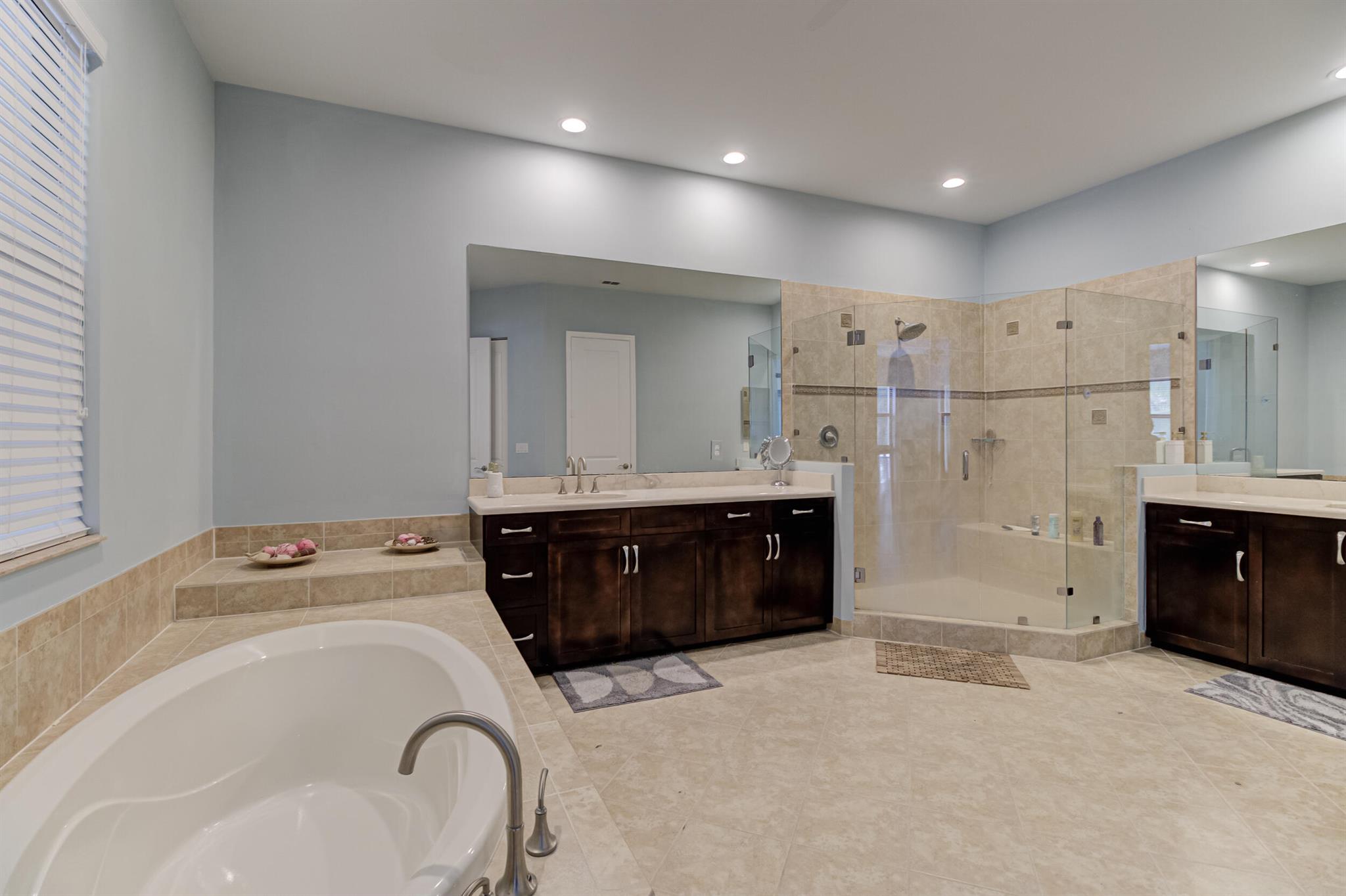 SAWGRASS LAKES - Residential Lease